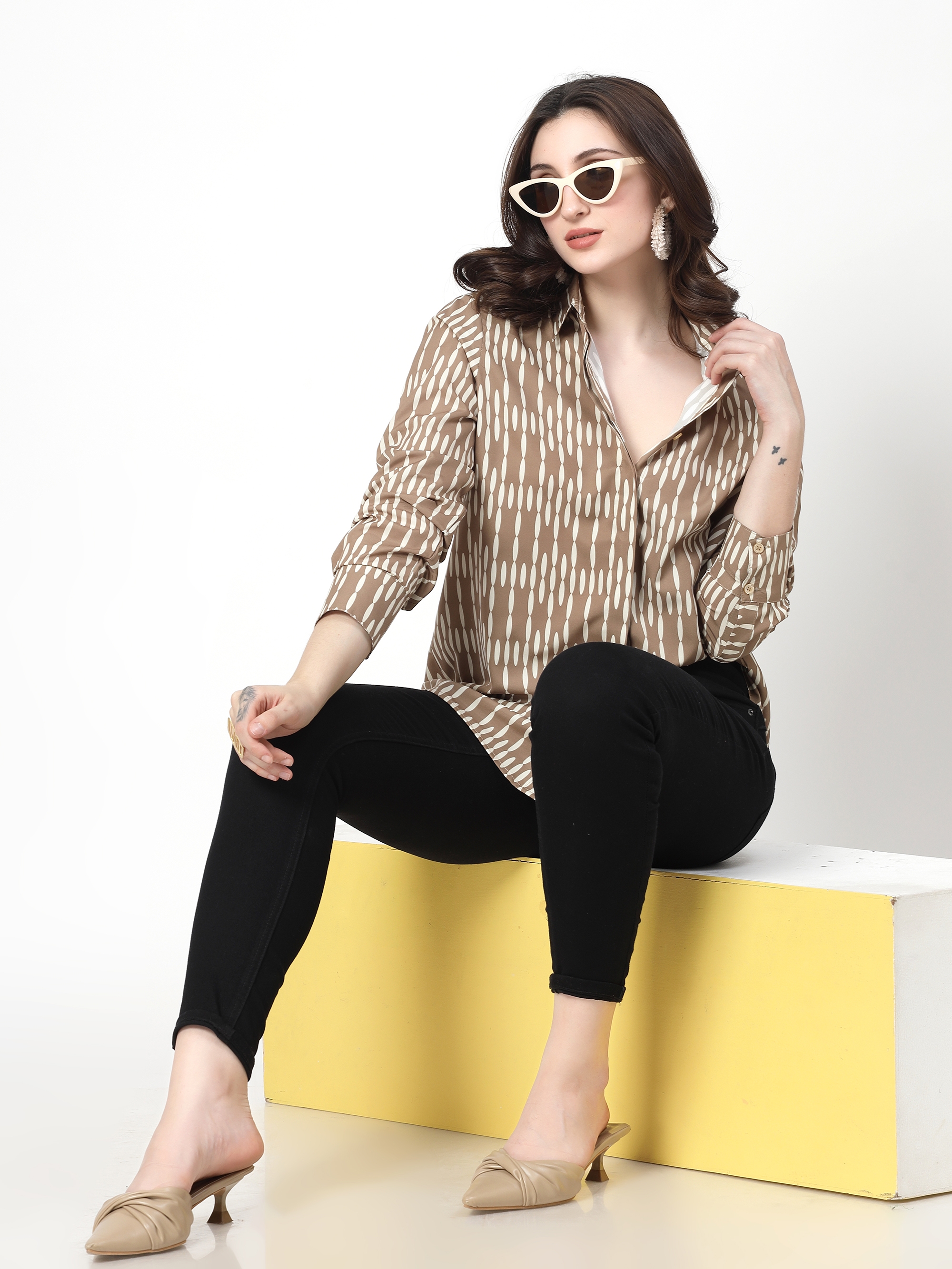 Bone brown geo shirt