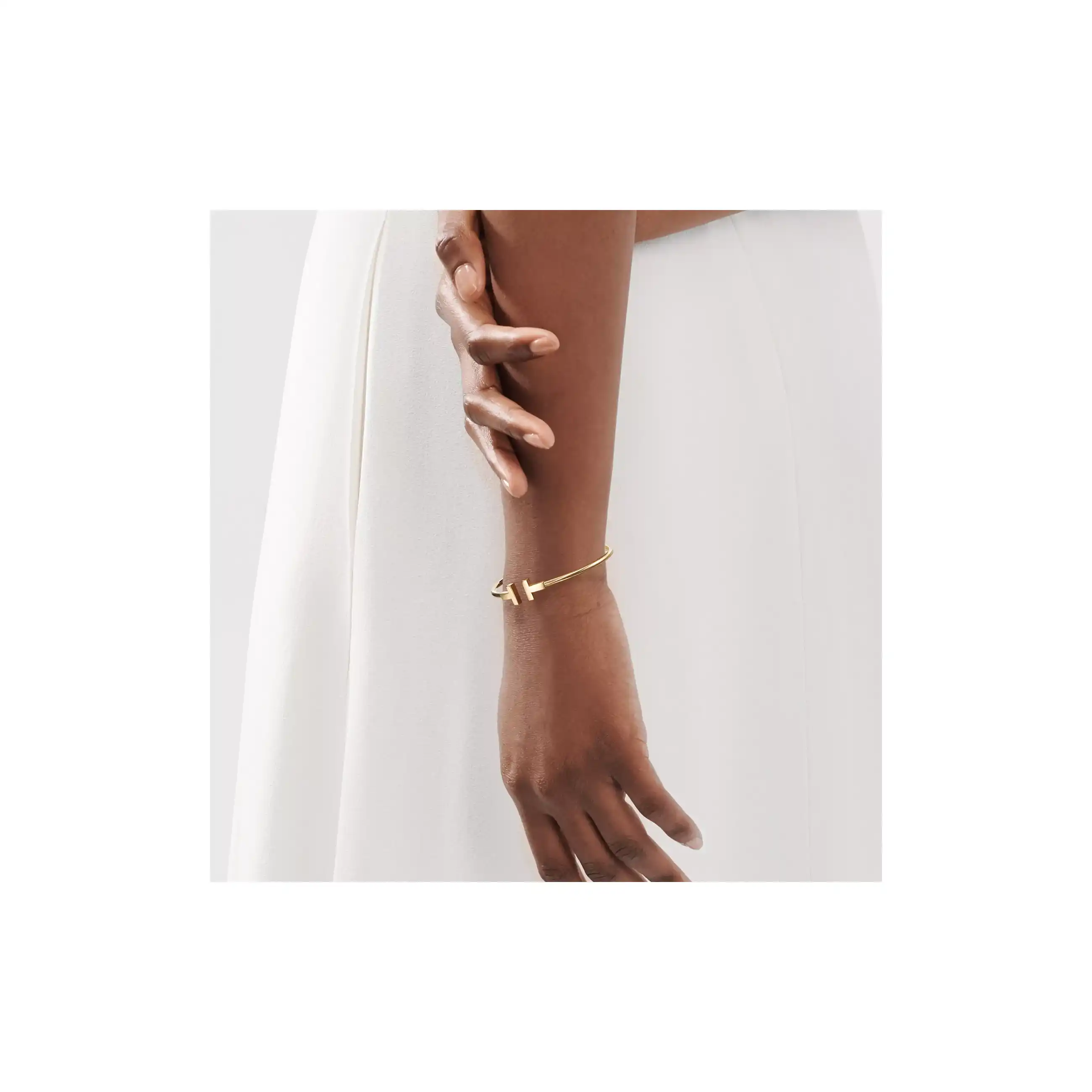 Tiffany T: Wire Bracelet in Yellow Gold