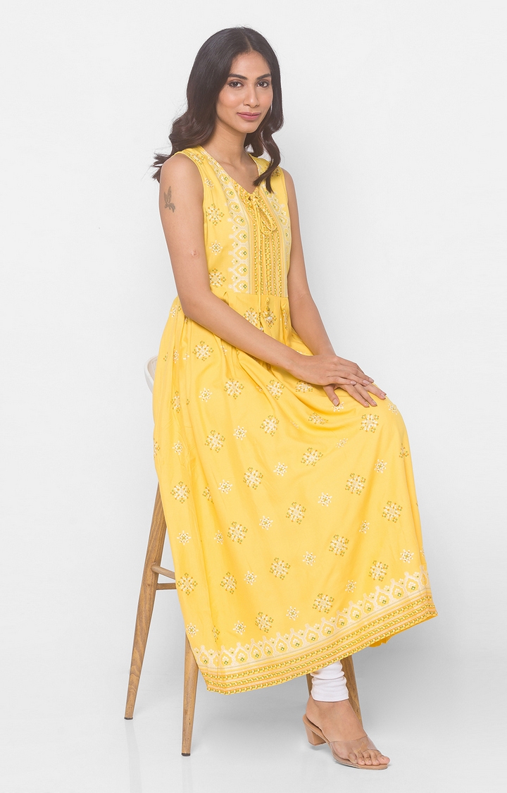 globus | Women's Yellow Cotton Printed Kurtas 2