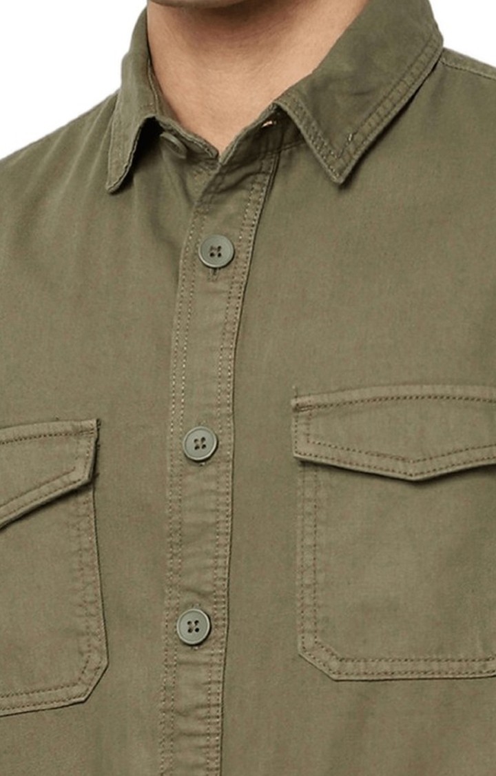 Men's Green Solid Casual Shirts