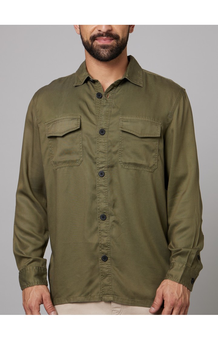 Men's Green Solid Casual Shirts
