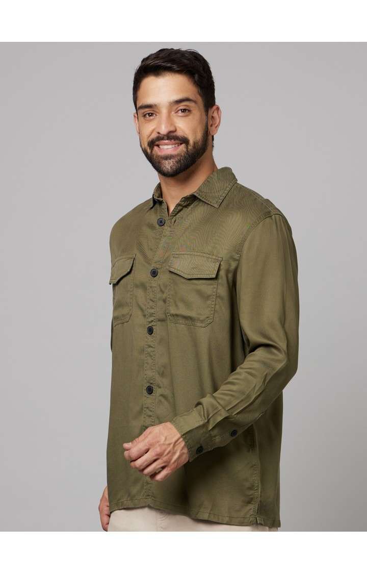 Men's Green Solid Casual Shirts