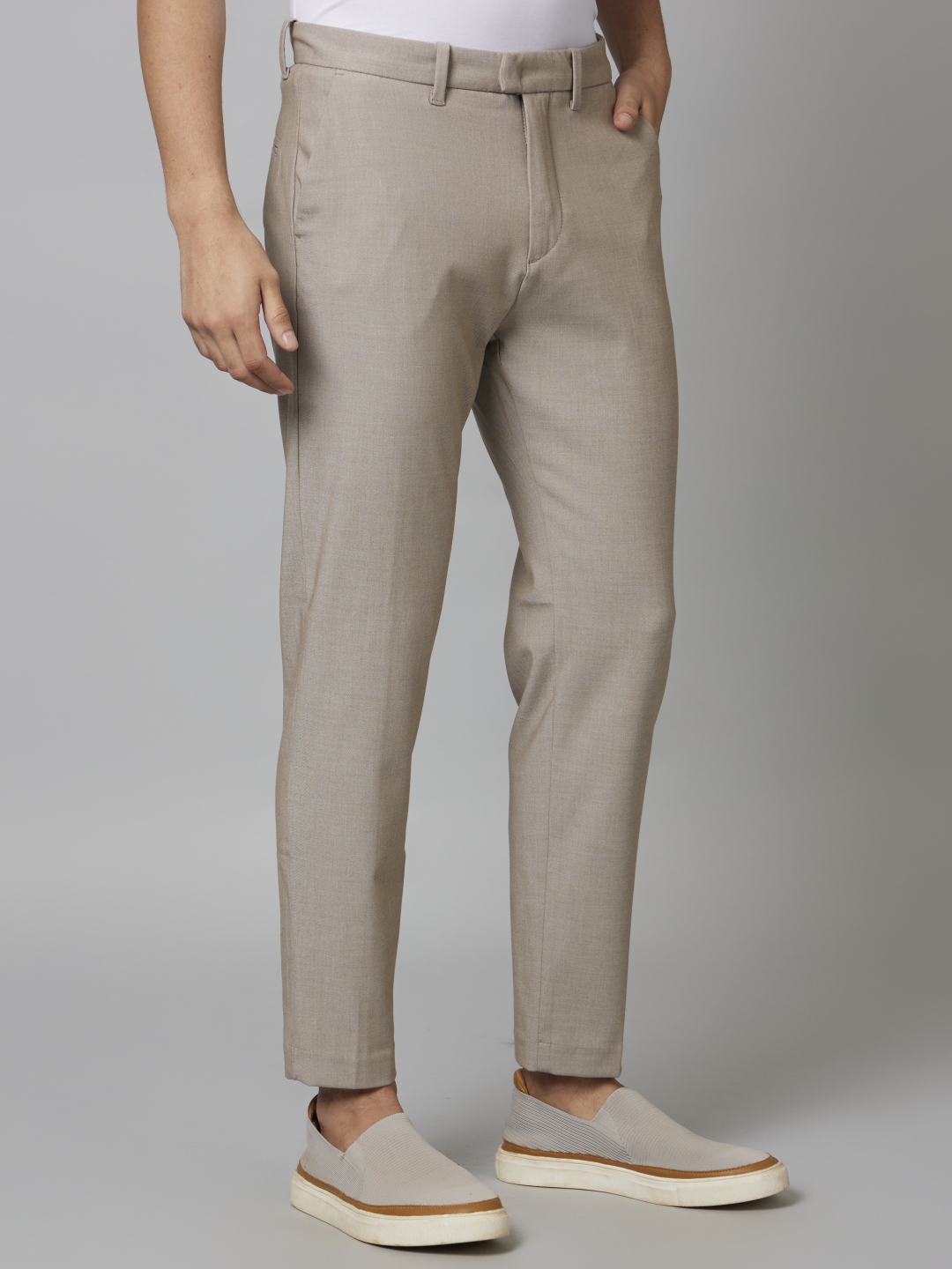 Men's Beige Blended Solid Trousers