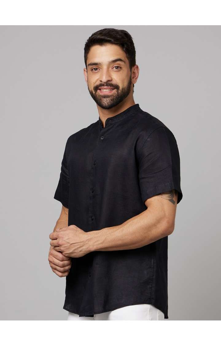 Men's Black Solid Casual Shirts