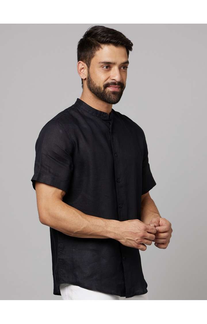 Men's Black Solid Casual Shirts
