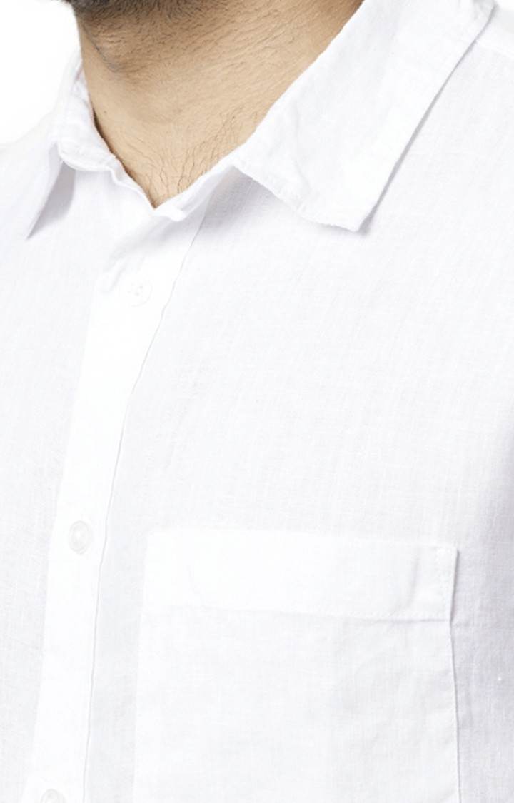 Men's White Solid Casual Shirts