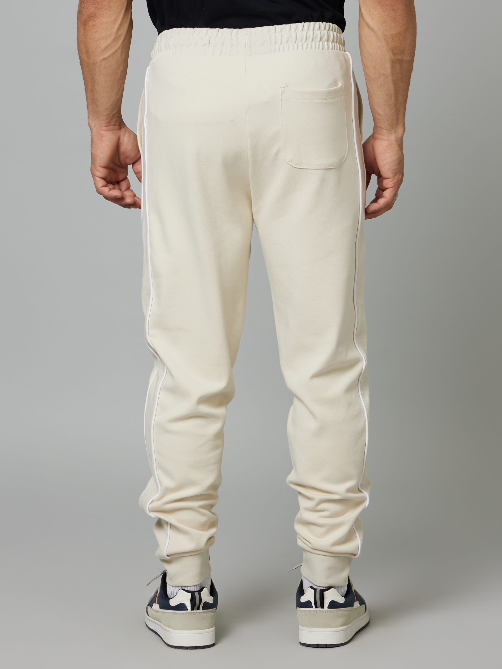 celio | Men's White Cotton Blend Solid Casual Joggers 1