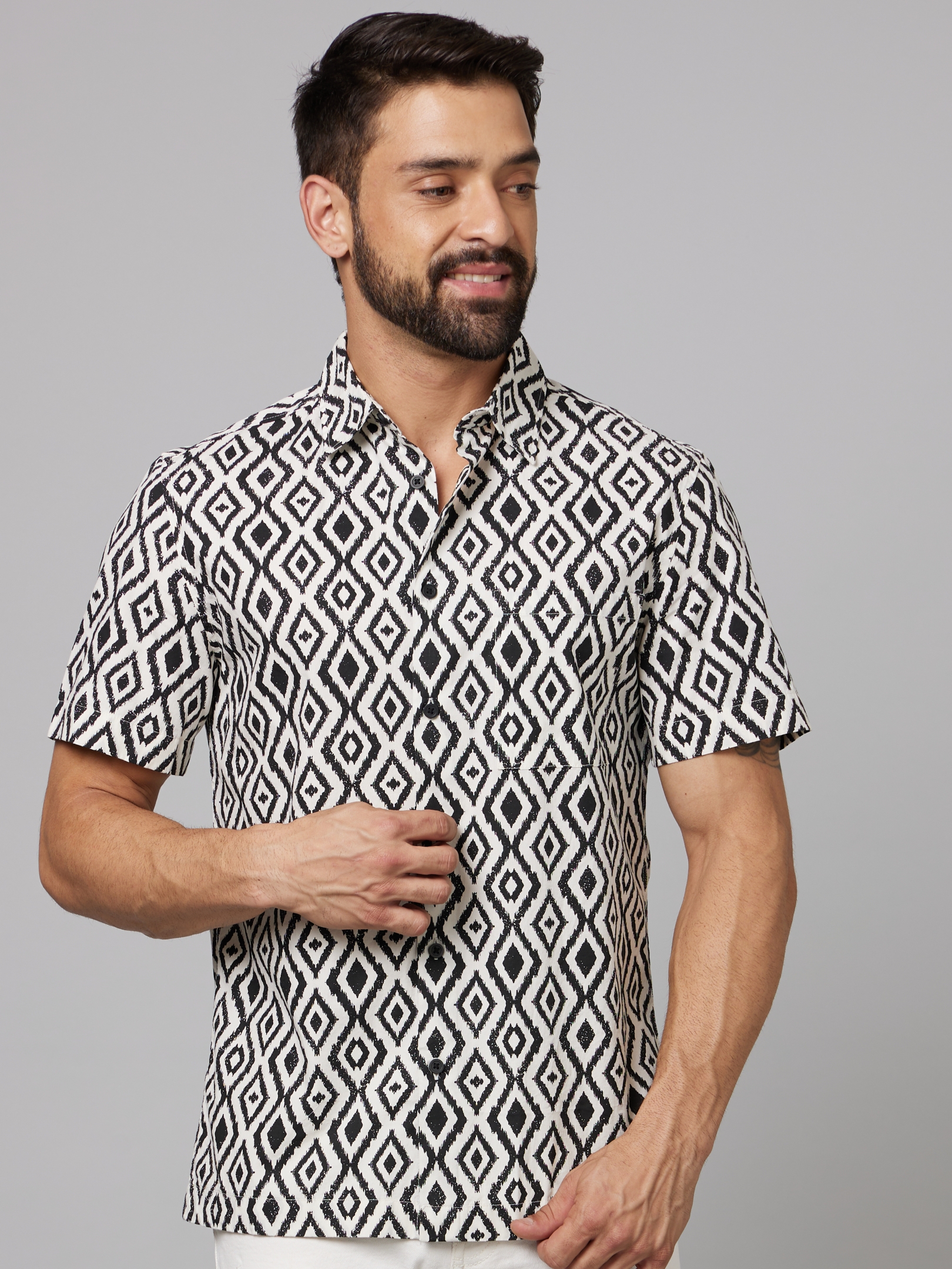 celio | Men's White Geometrical Casual Shirts