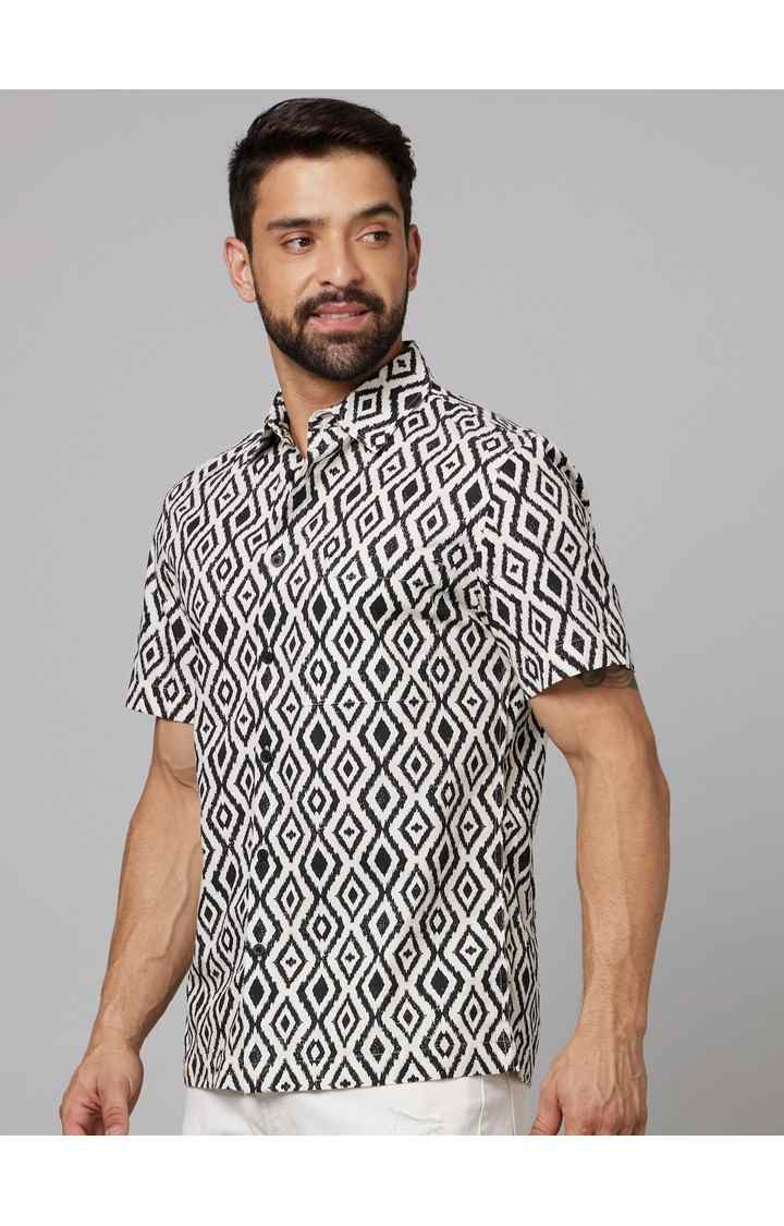 Men's White Geometrical Casual Shirts