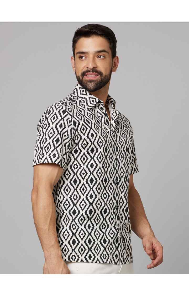 Men's White Geometrical Casual Shirts