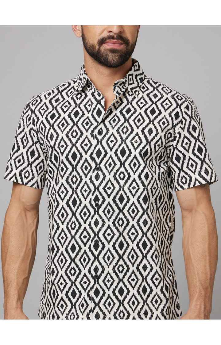 Men's White Geometrical Casual Shirts