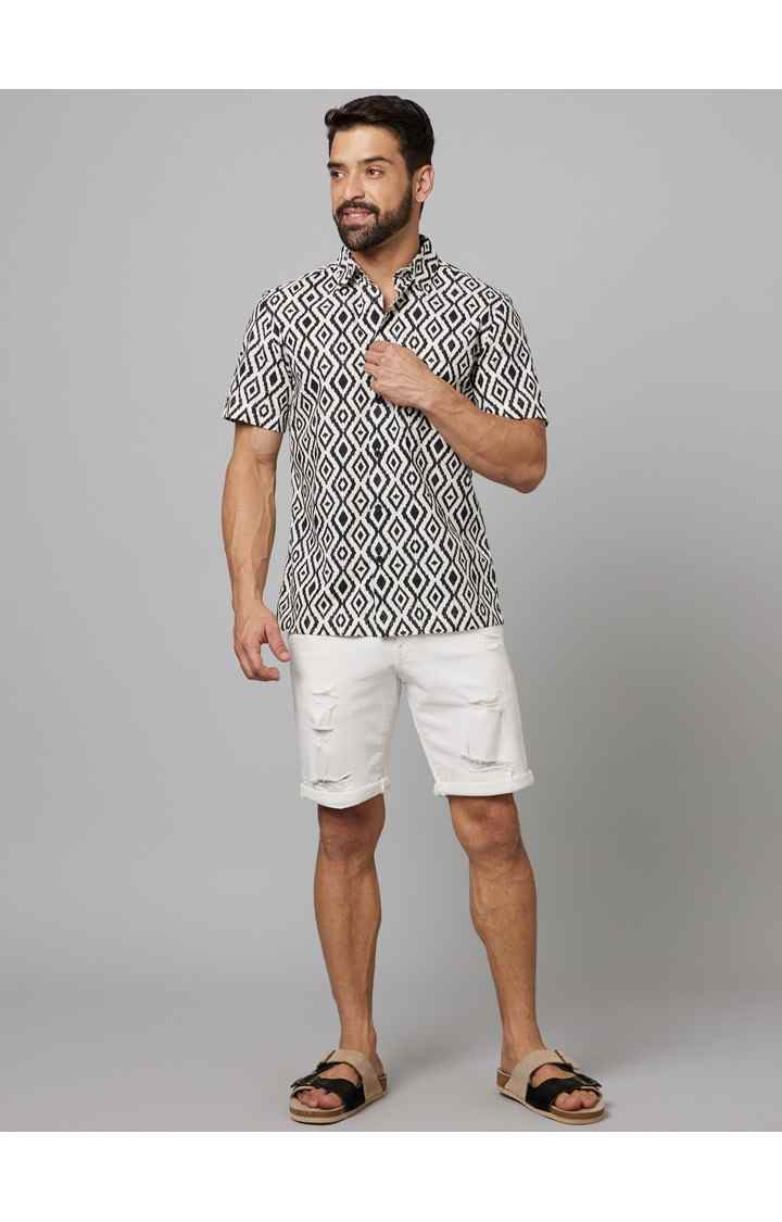 Men's White Geometrical Casual Shirts
