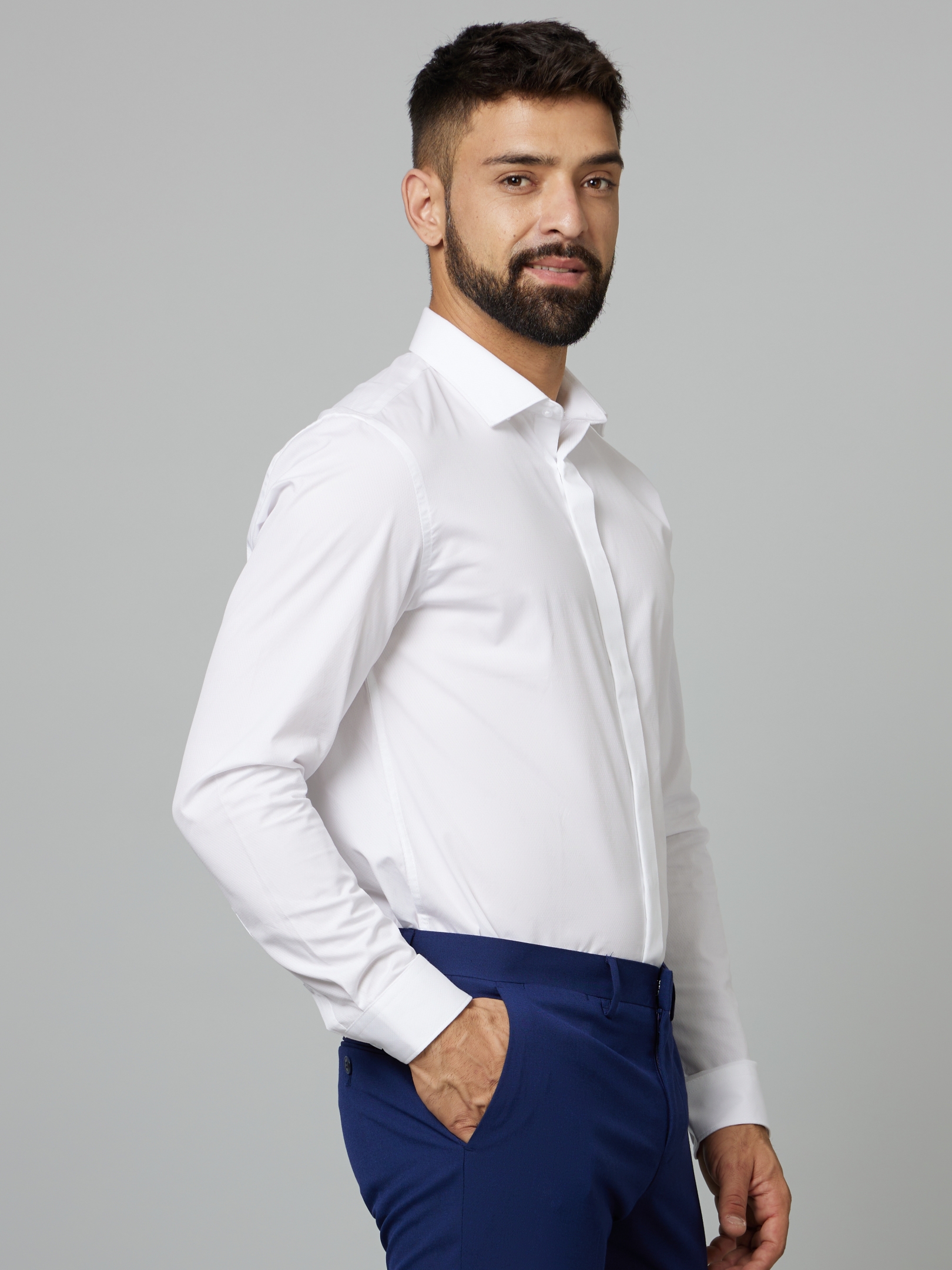 Men's White Solid Formal Shirts