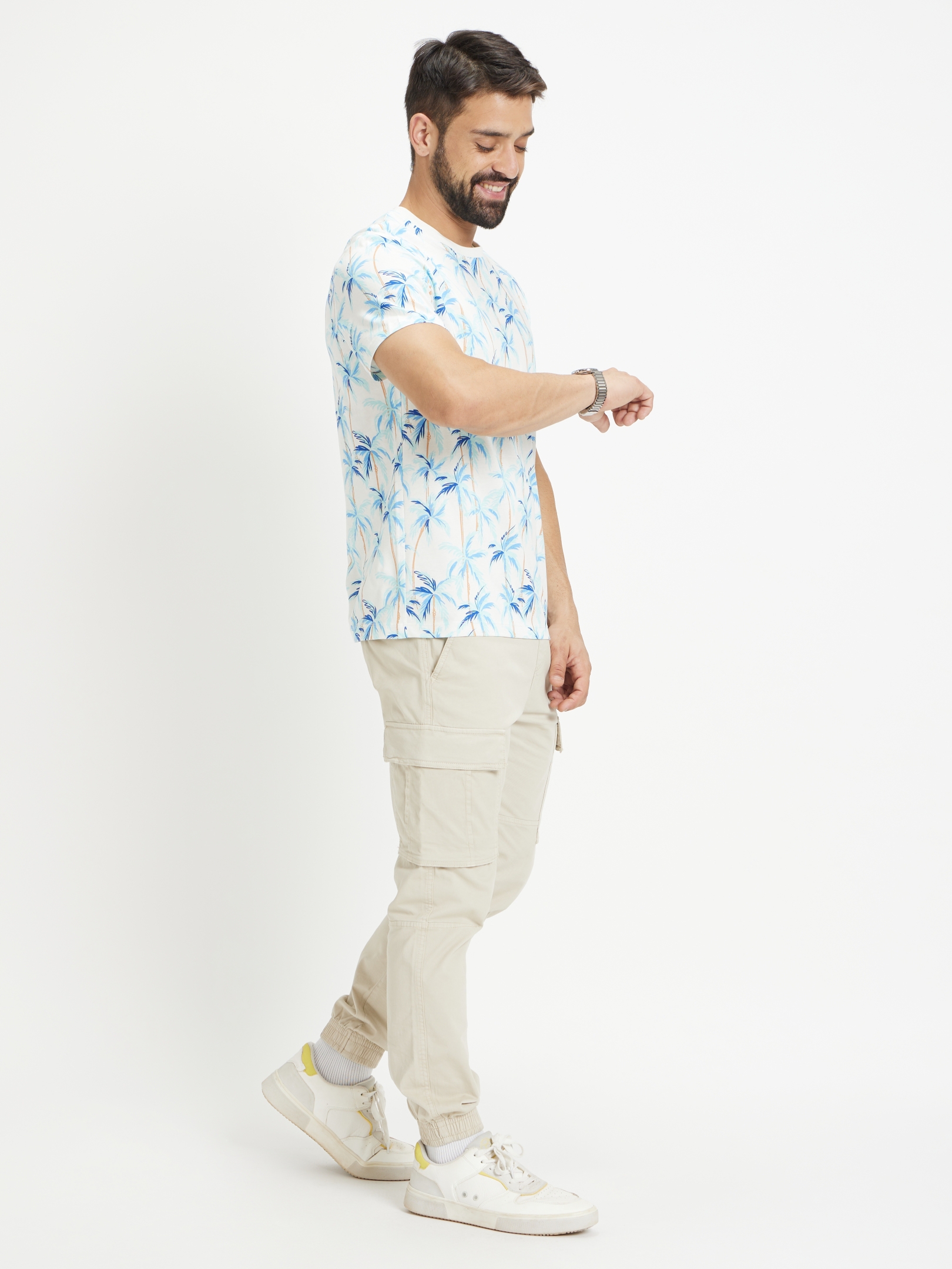 Men's White Floral Regular T-Shirts