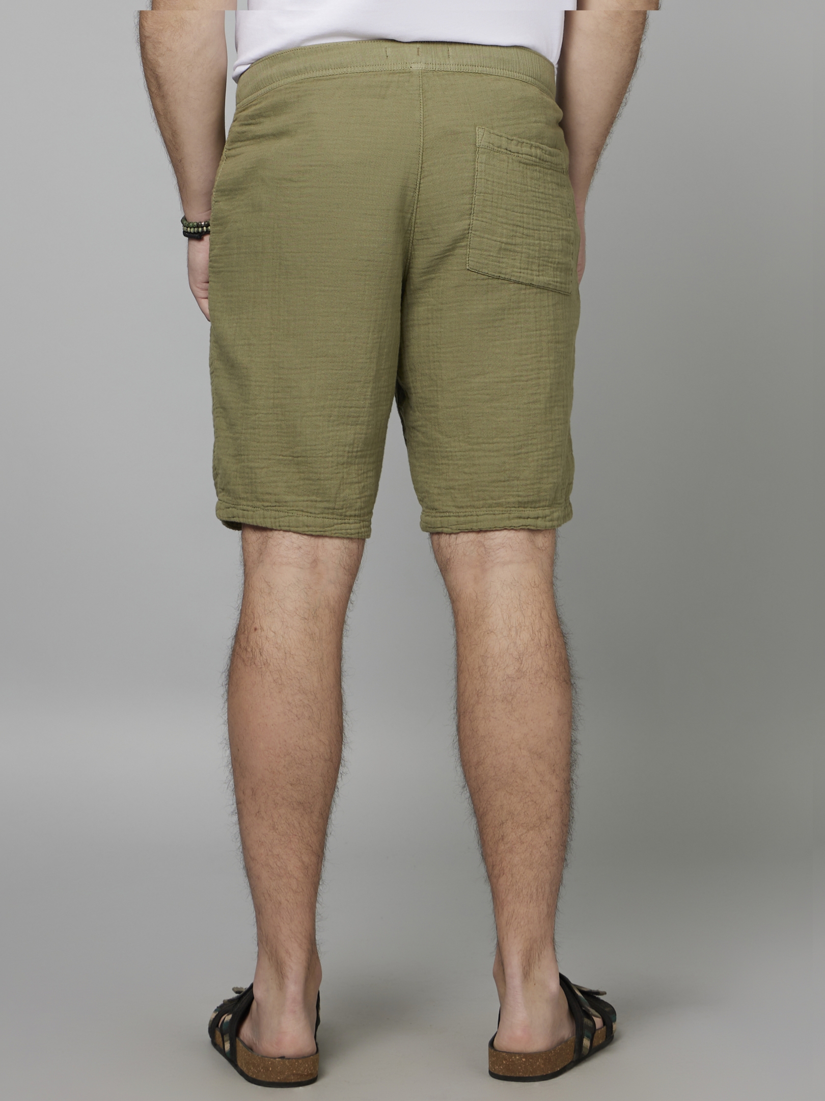 Dress Code: How to Wear Bermuda Shorts | Condé Nast Traveler