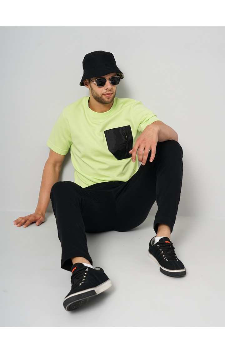 Men's Green Solid Regular T-Shirts