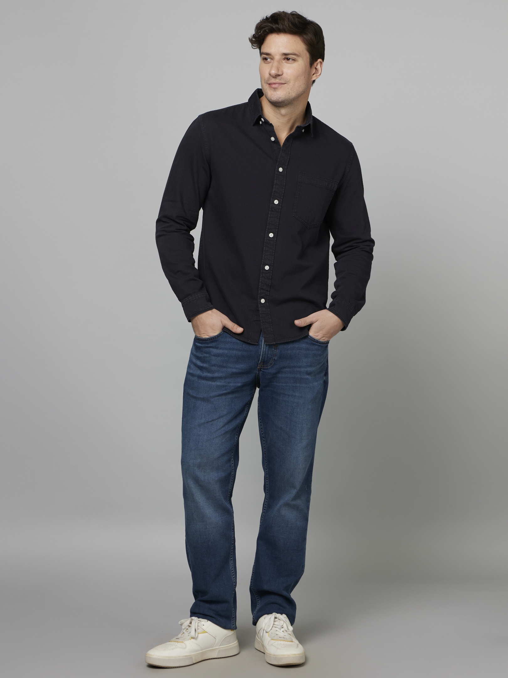 Men's Black Solid Casual Shirts