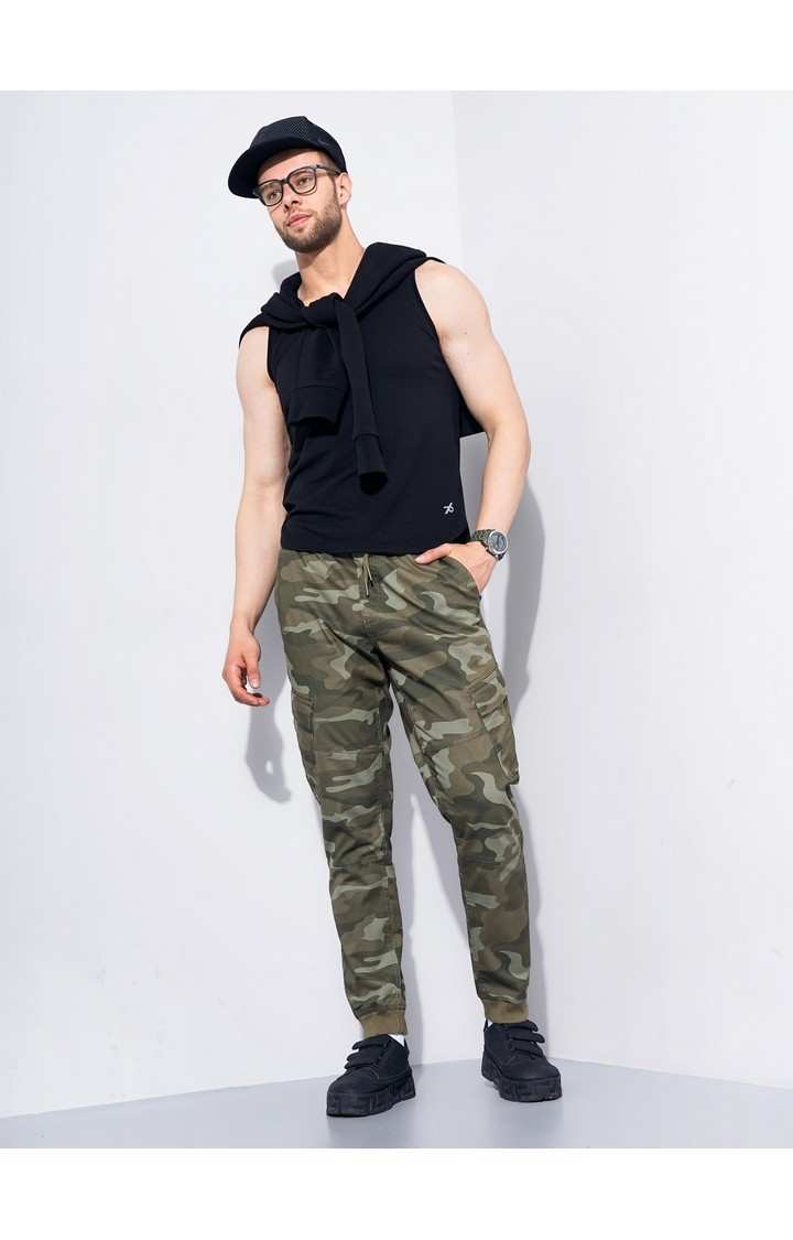 Men's Green Cotton Blend Camouflage Trousers