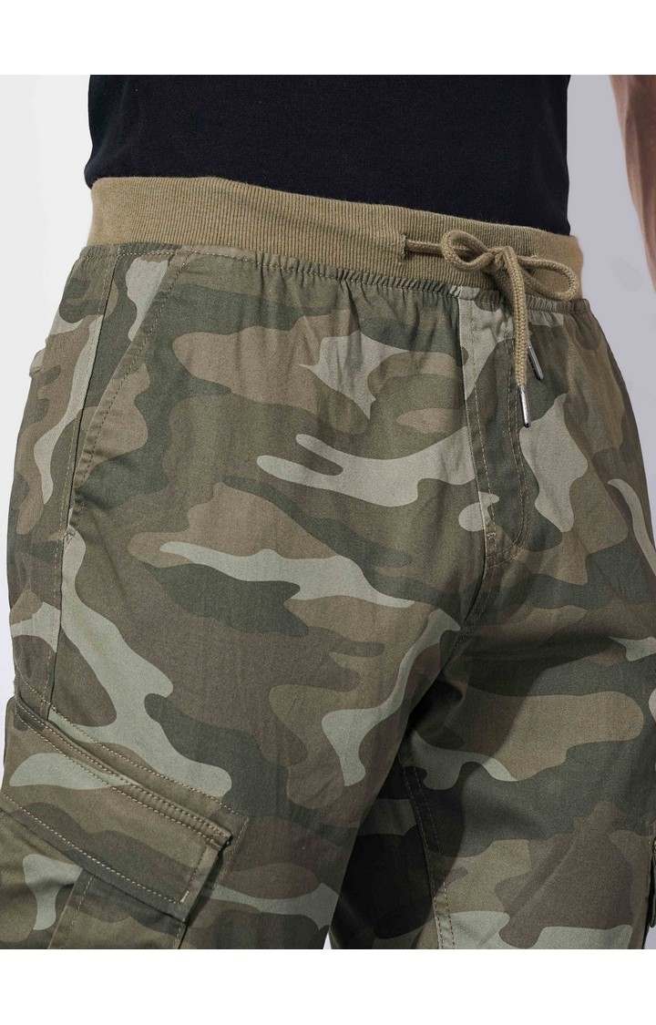 Men's Green Cotton Blend Camouflage Trousers