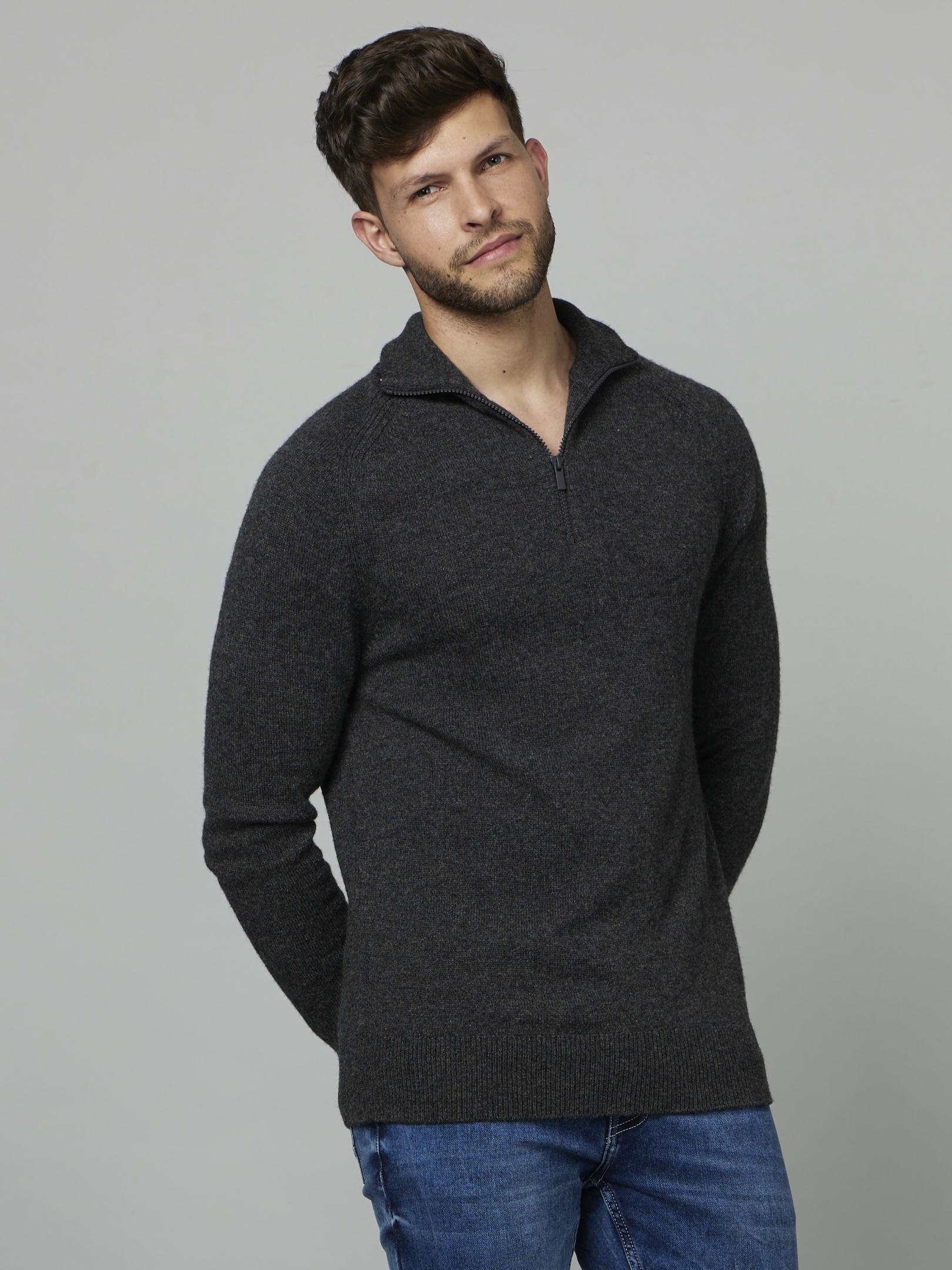 celio | Men's Grey Solid Sweaters 4