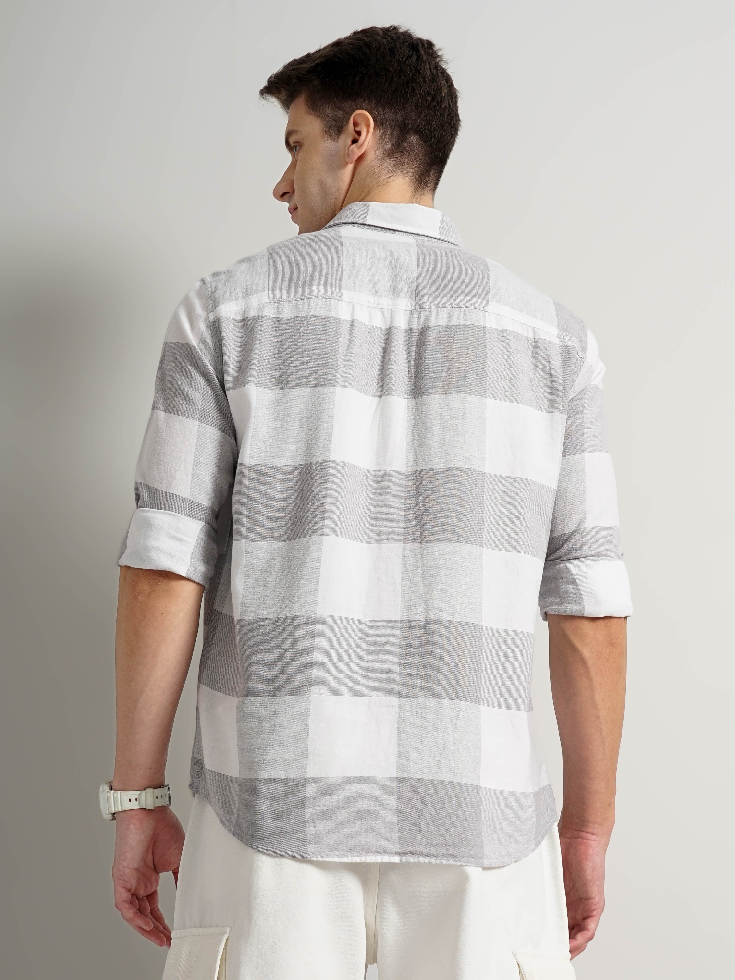 Men's White Checked Casual Shirts