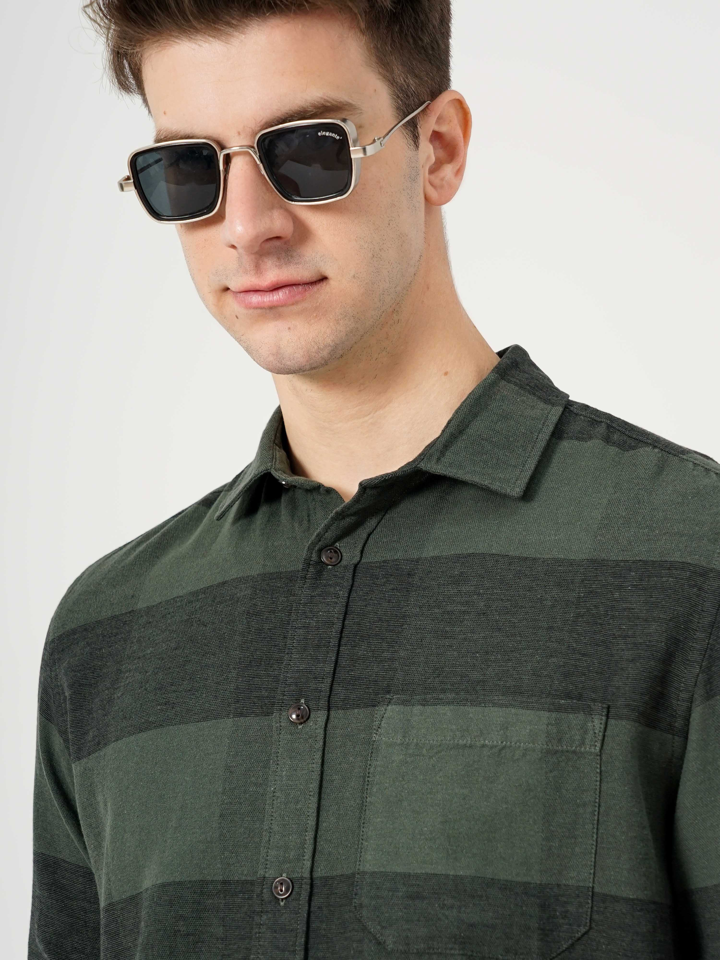 Men's Green Checked Casual Shirts