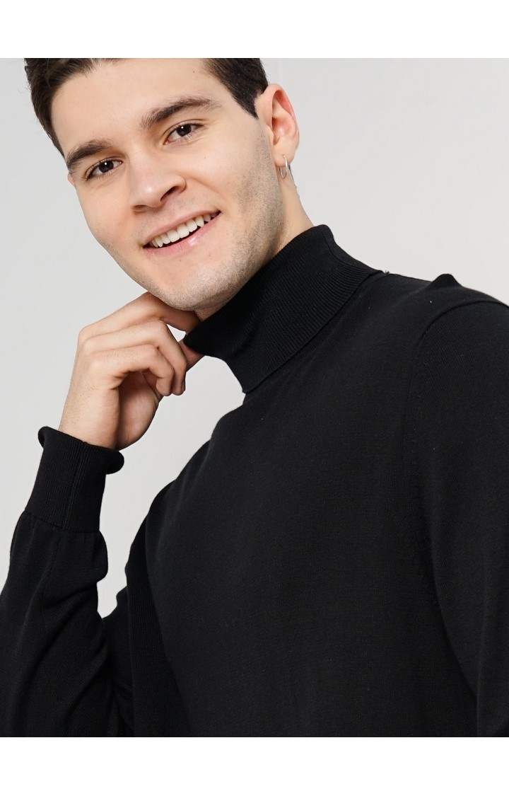 Celio Men's Solid Sweater