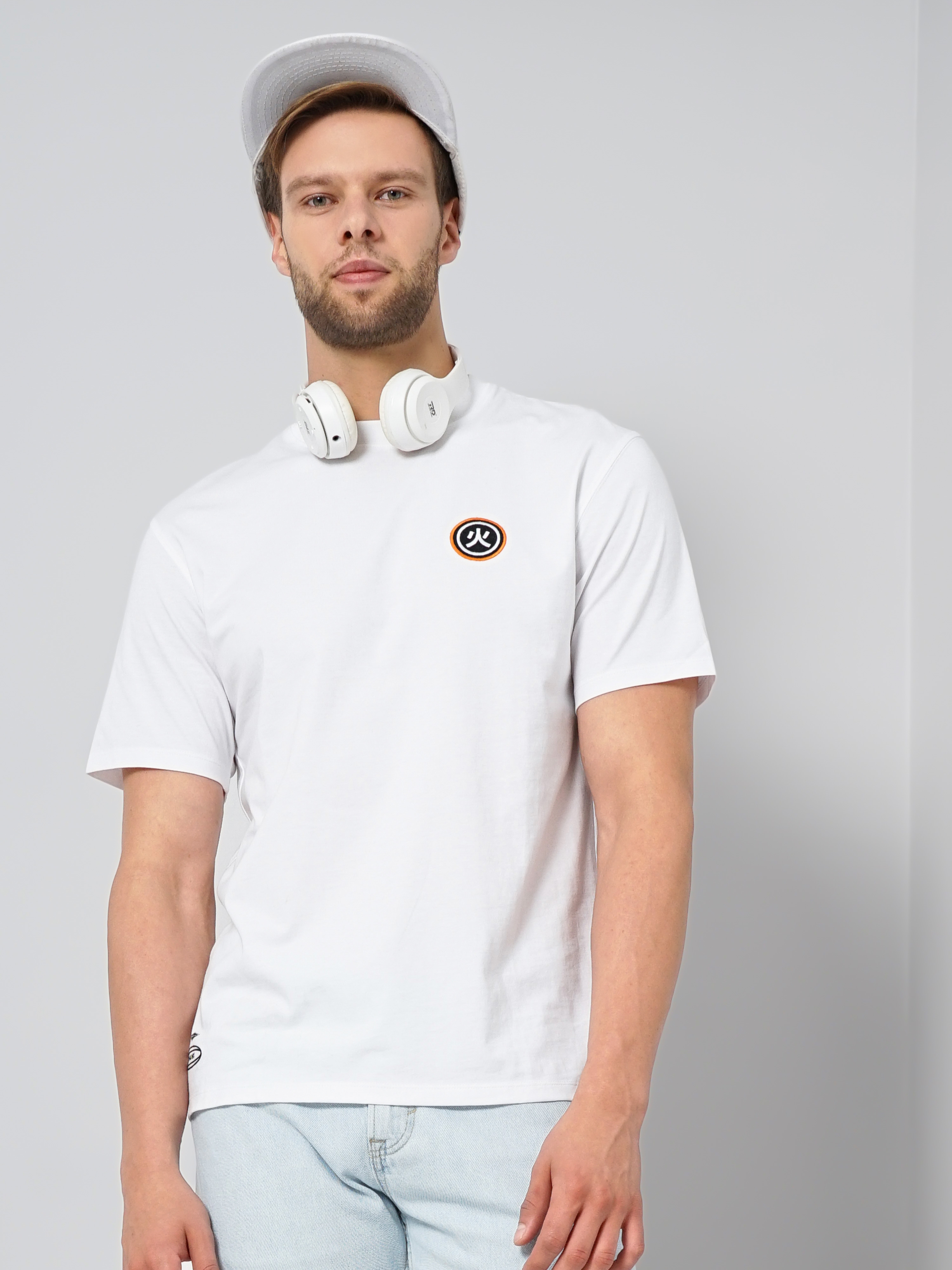 celio | Celio Naruto White Printed Round Neck Cotton T-shirt