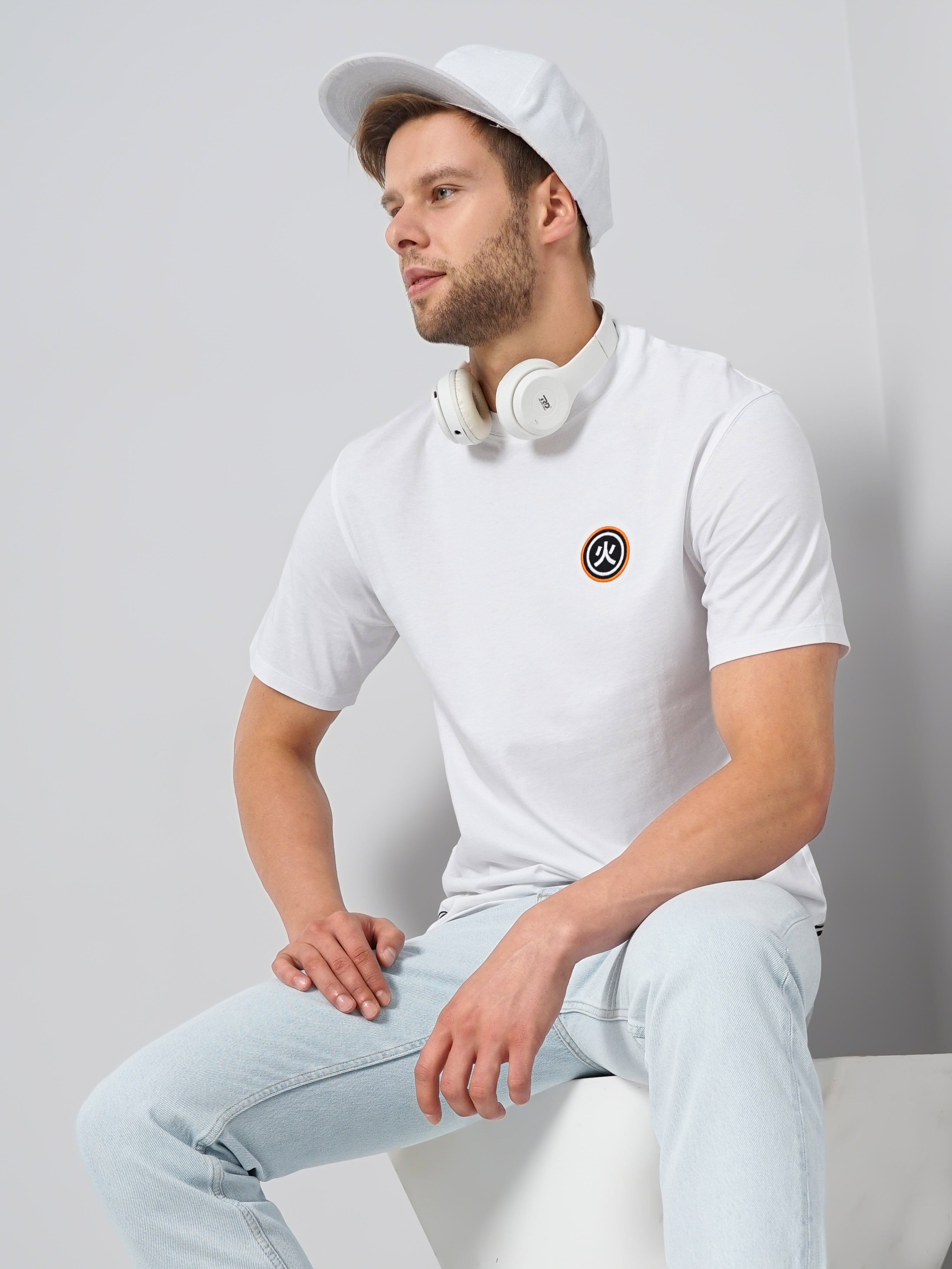 celio | Men's White Printed Regular T-Shirts 2