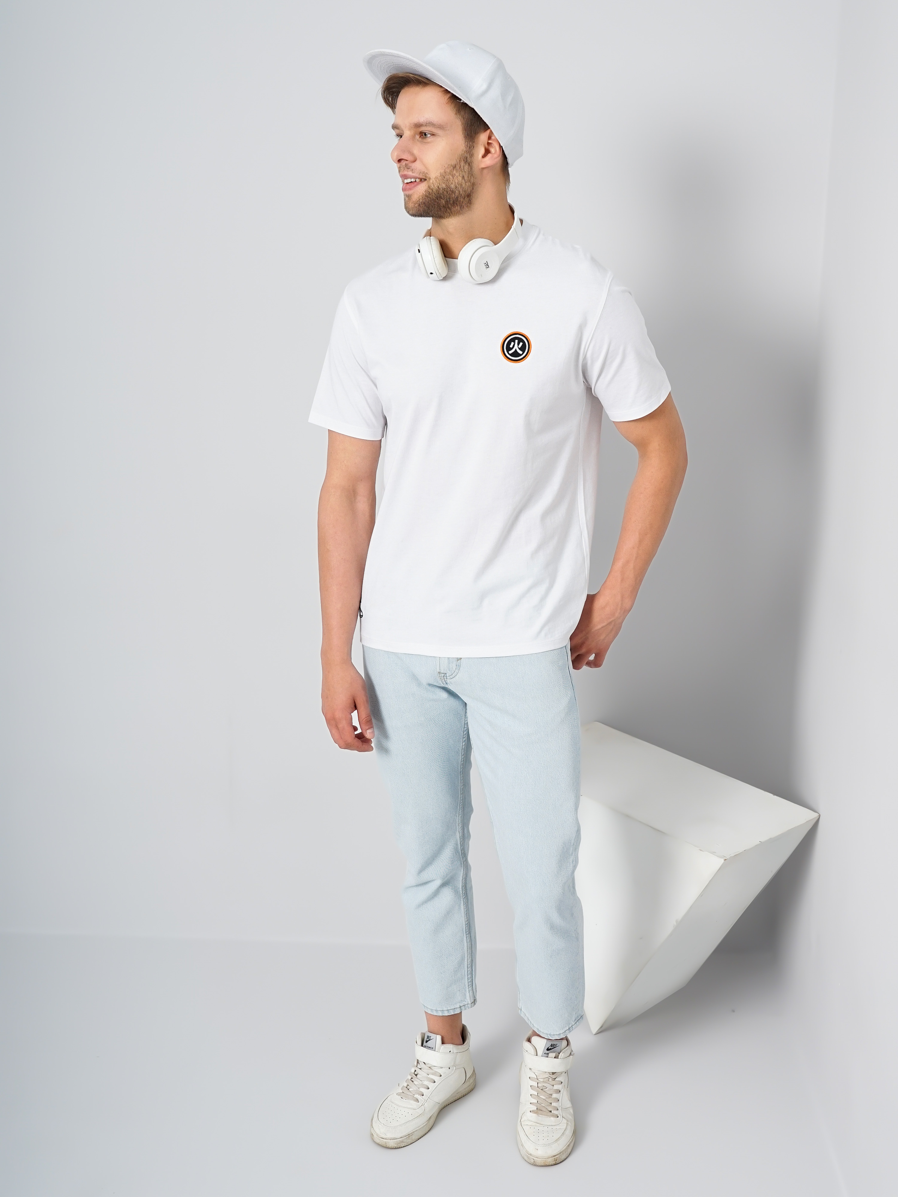 celio | Men's White Printed Regular T-Shirts 6