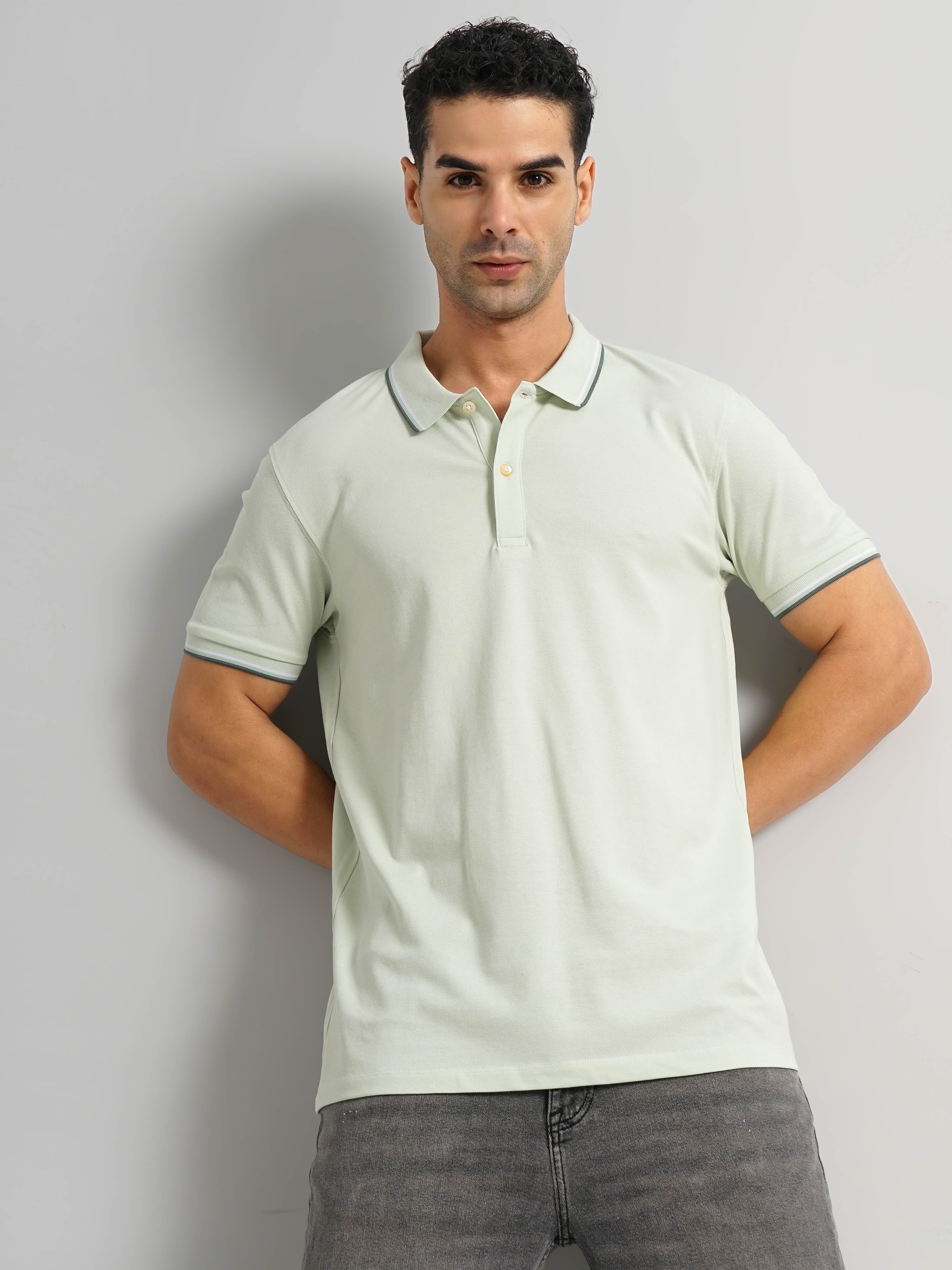 Celio Men Green Solid Slim Fit Cotton Polo with Tipping Tshirts