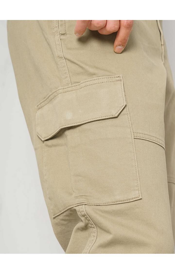 Celio Men Green Solid Regular Fit Cotton Cargo Trousers