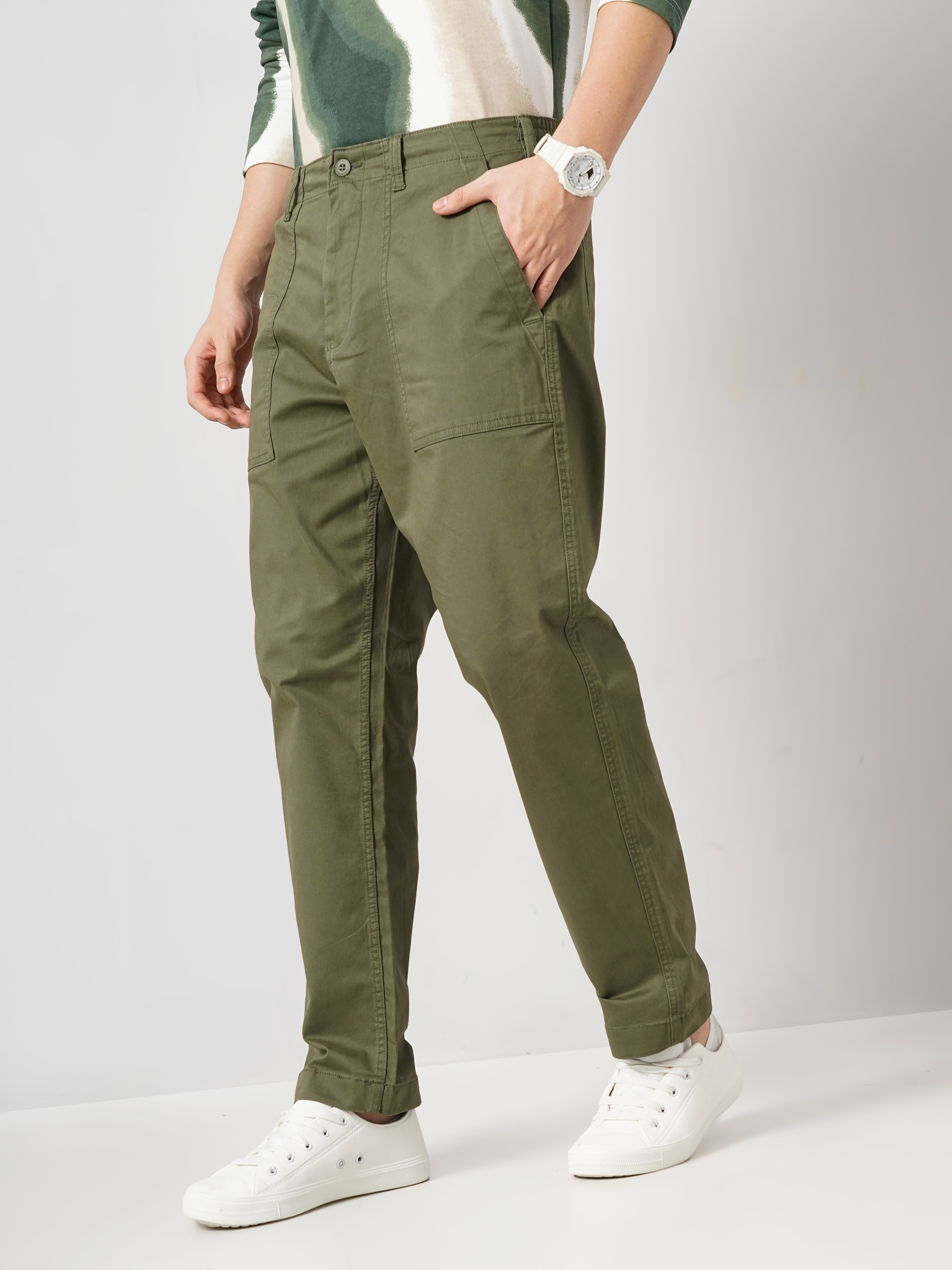 Celio Men Green Solid Loose Fit Cotton Cargo Casual Trousers