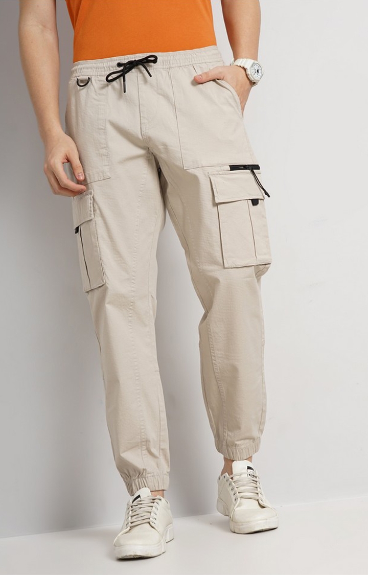 celio | Celio Men Beige Solid Loose Fit Cotton Elastane Cargos Casual Trousers