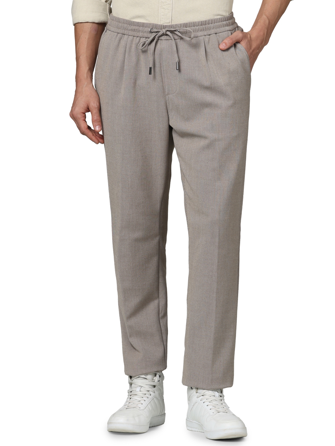 Celio Men Beige Solid Regular Fit Polyester Fashion Casual Trousers