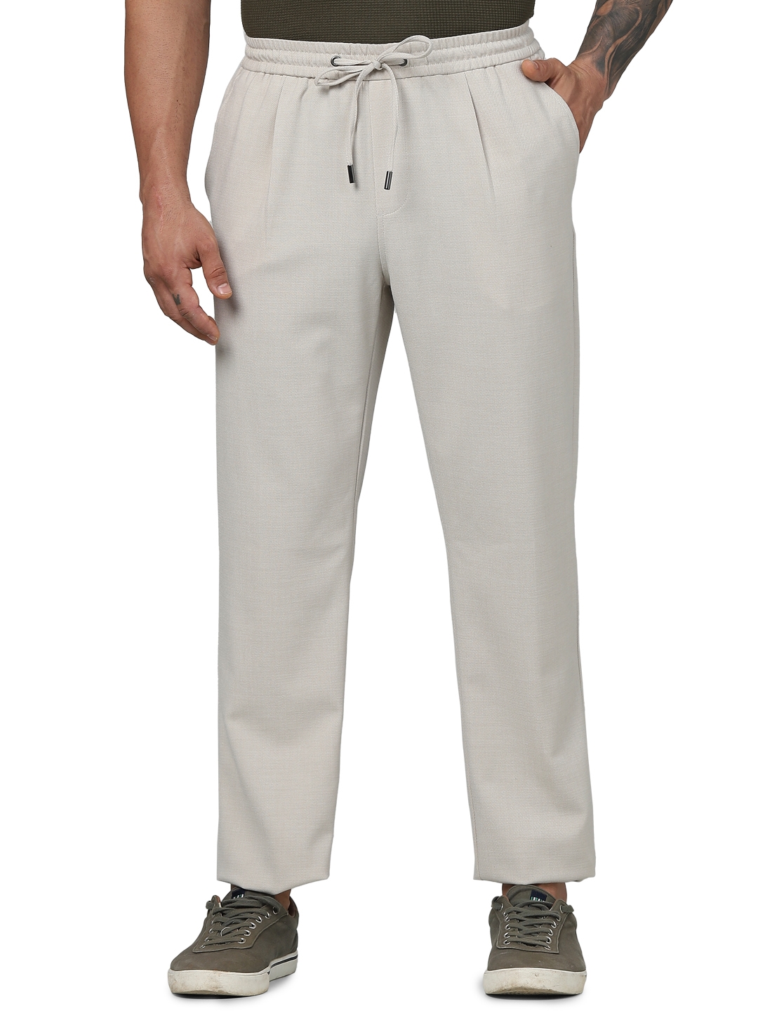 celio | Celio Men Beige Solid Regular Fit Polyester Fashion Casual Trousers