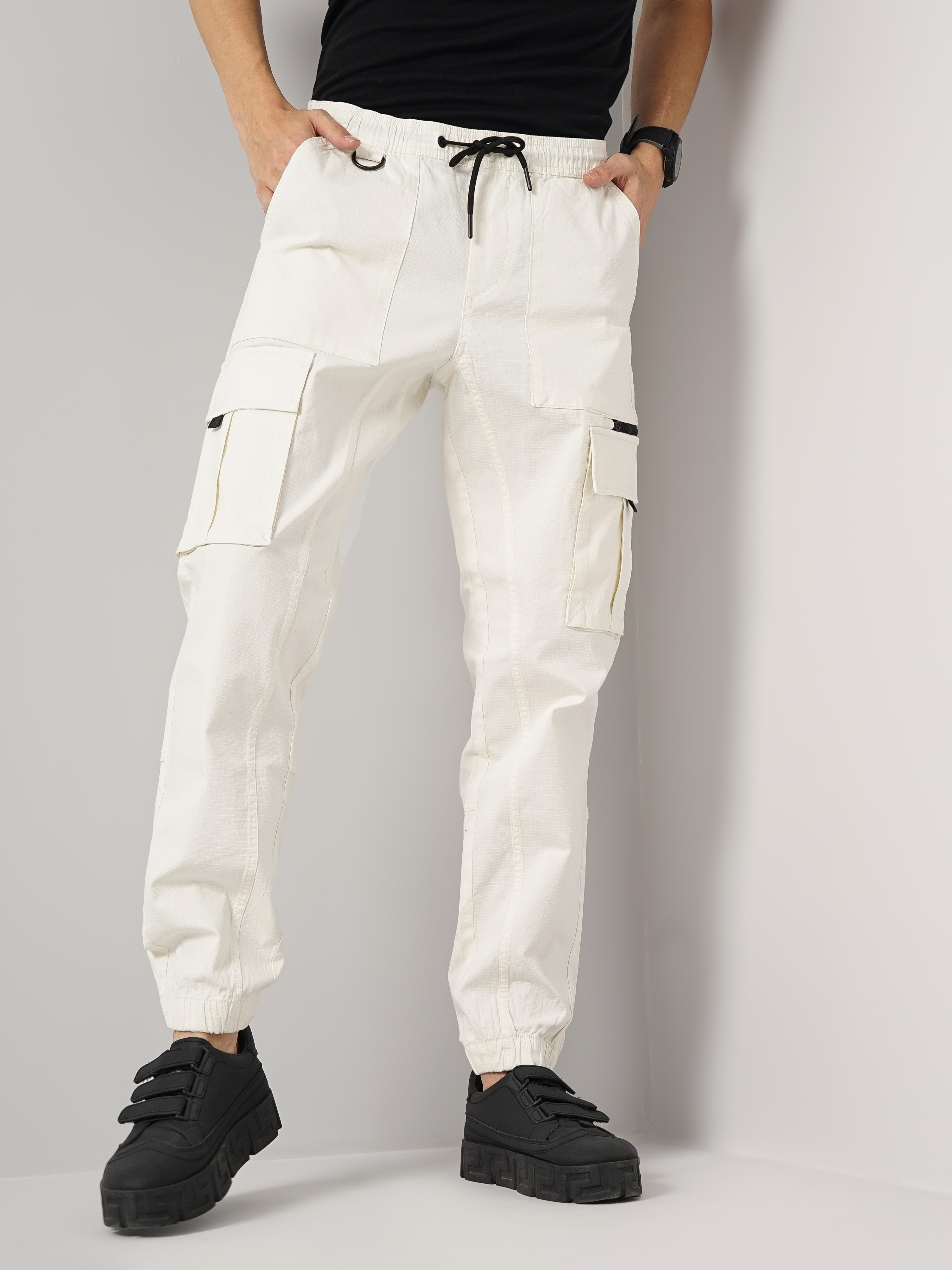 celio | Celio Men Beige Solid Regular Fit Cotton Cargo Trouser