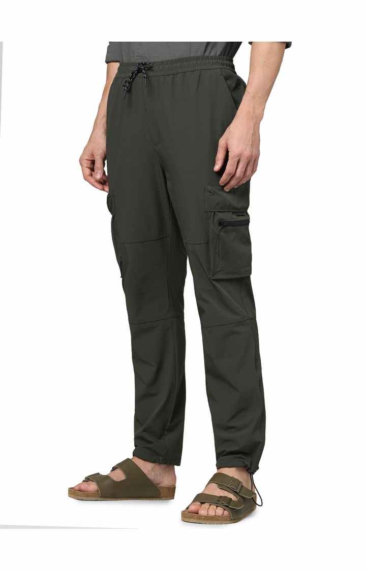 Celio Men Olive Solid Regular Fit Nylon Cargo Trousers