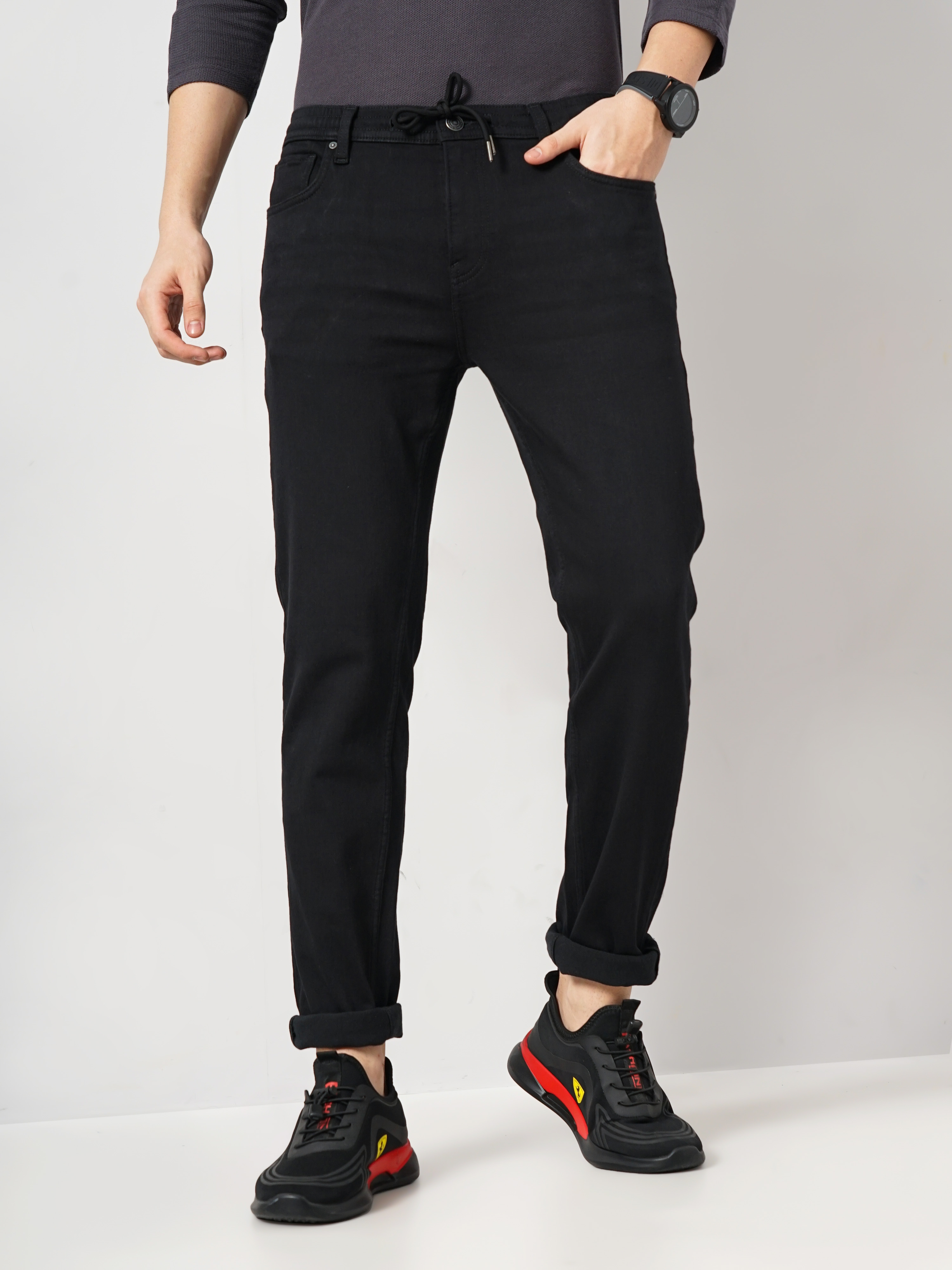 Celio Men Black Solid Slim Fit Cotton Knitted Denim Jeans