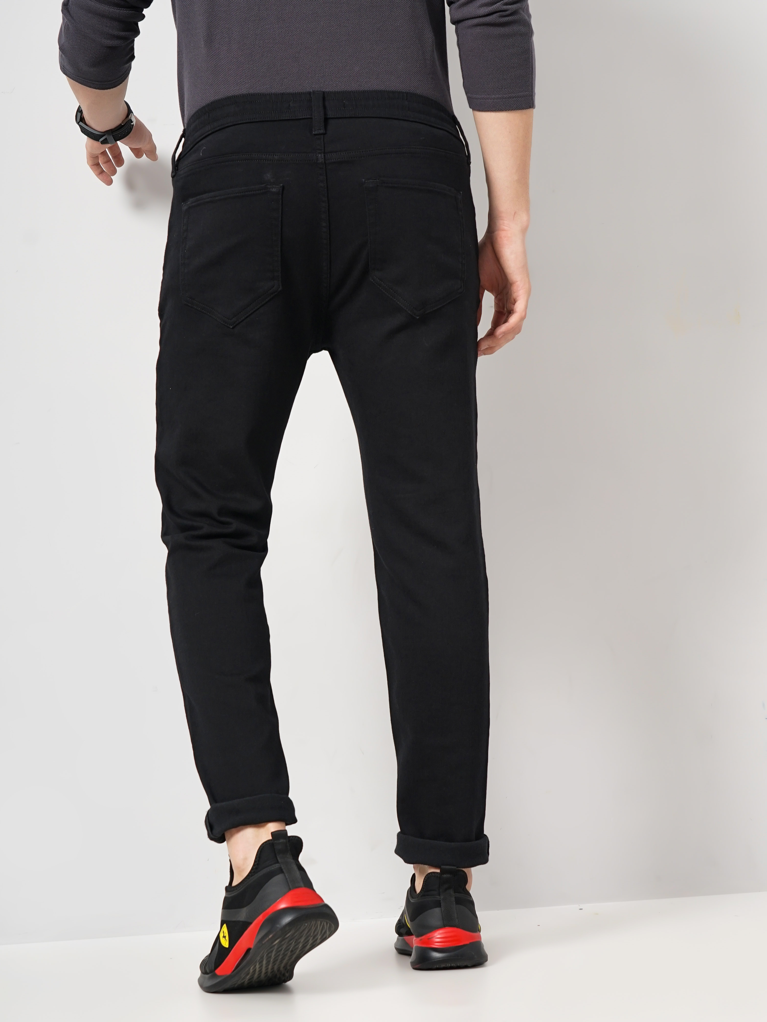 Celio Men Black Solid Slim Fit Cotton Knitted Denim Jeans