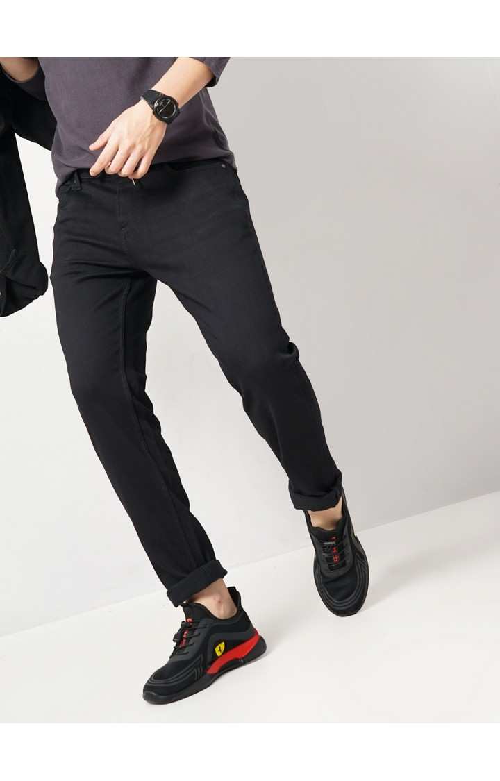 Celio Men Black Solid Slim Fit Cotton Knitted Denim Jeans