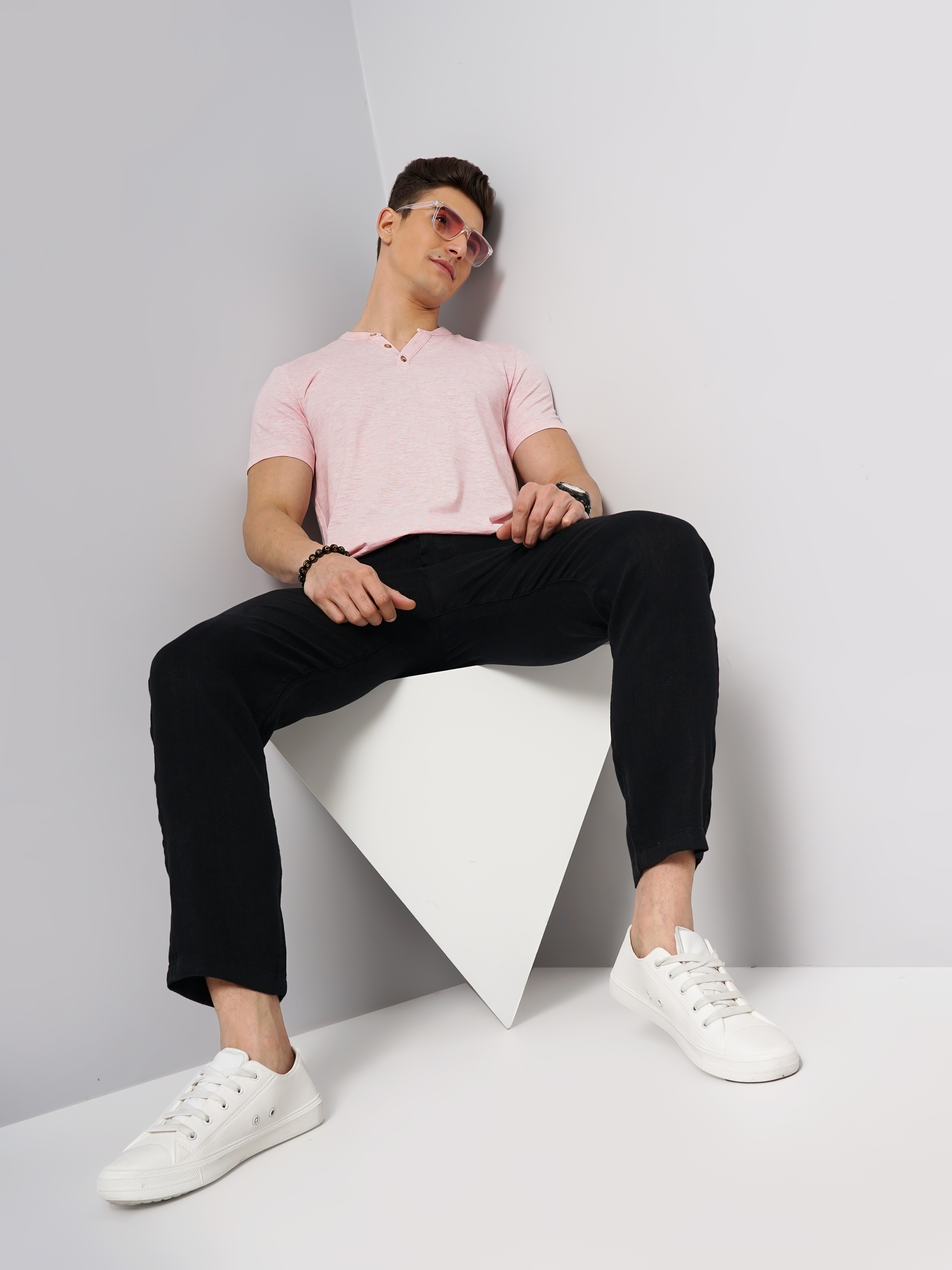 Celio Men Pink Solid Regular Fit Cotton Tshirts
