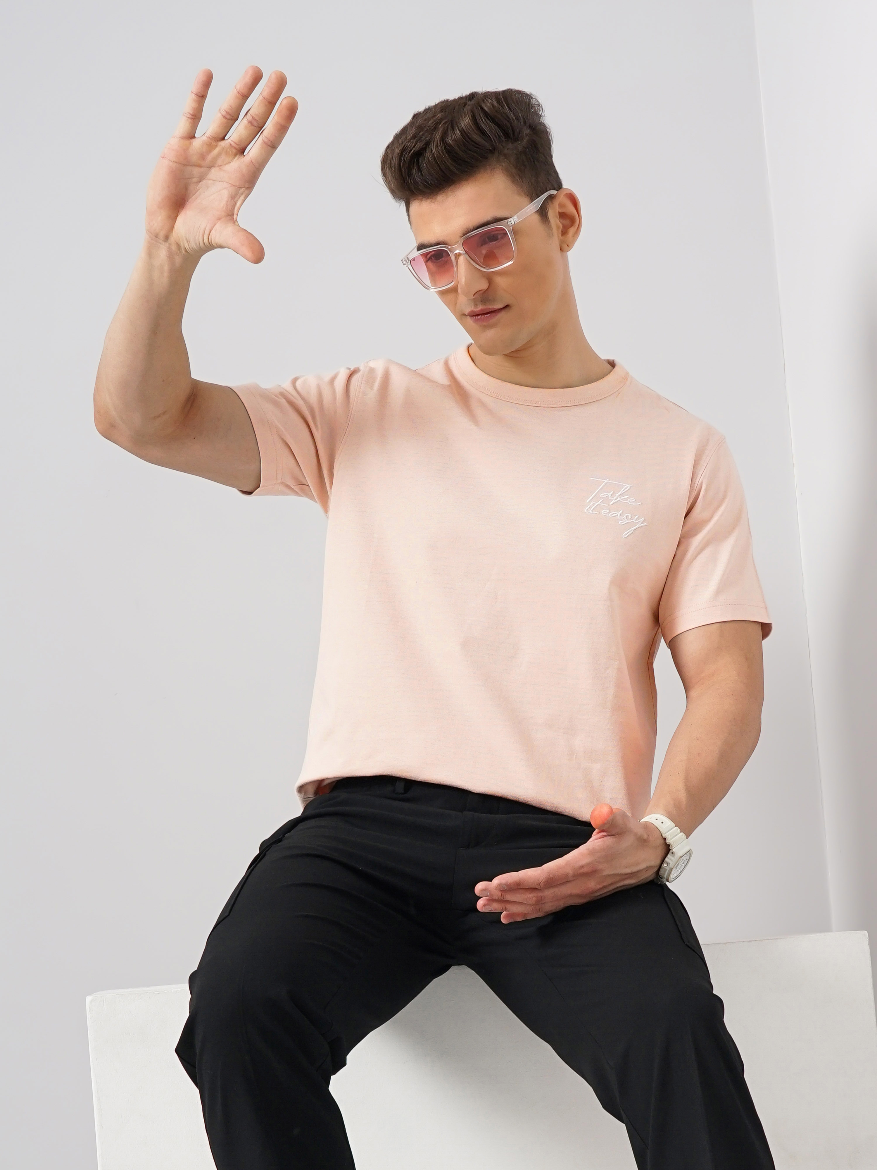 Celio Men Pink Solid Regular Fit Cotton Casual Tshirts