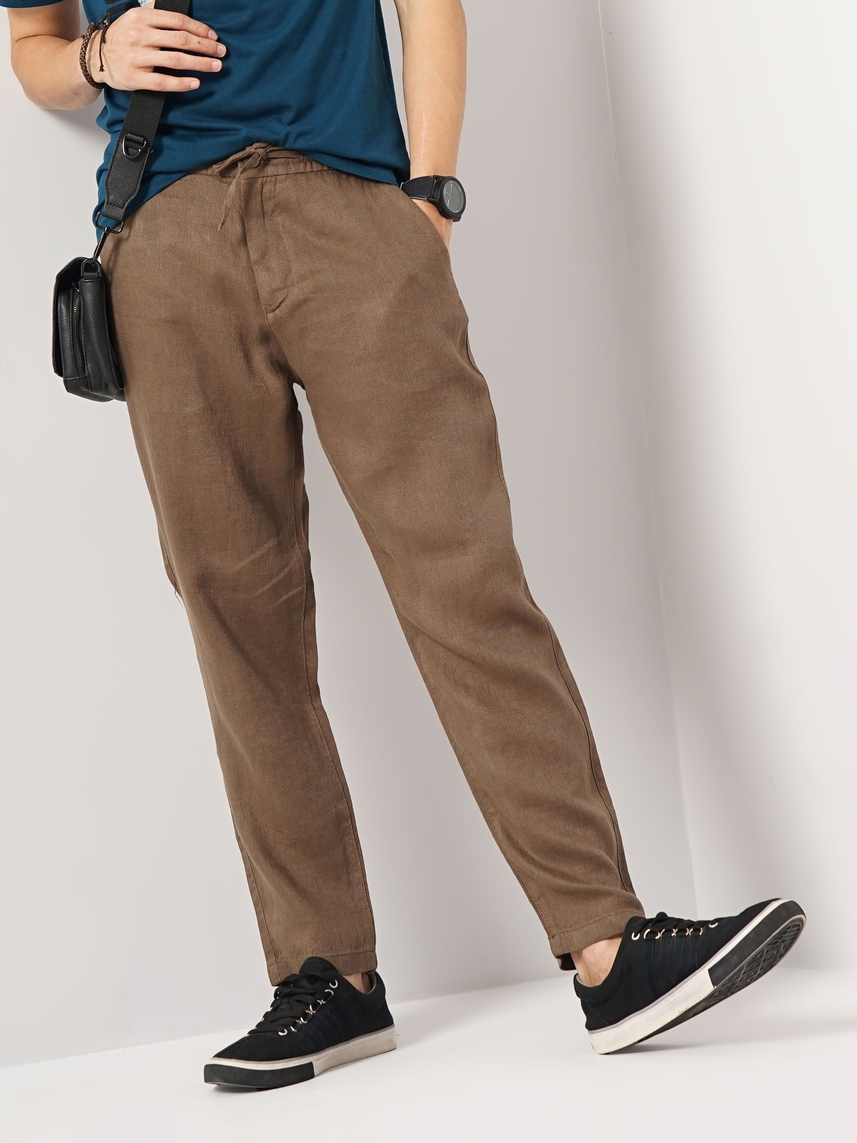 celio | Celio Men Brown Solid Regular Fit Linen Trouser