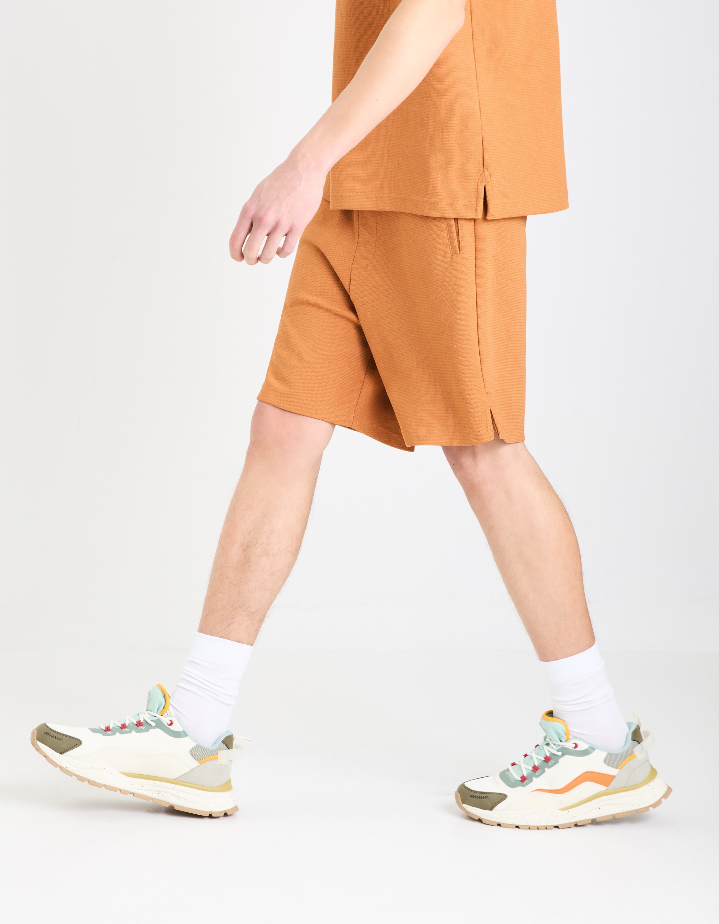 Celio Men Brown Solid Regular Fit Cotton Casual Shorts