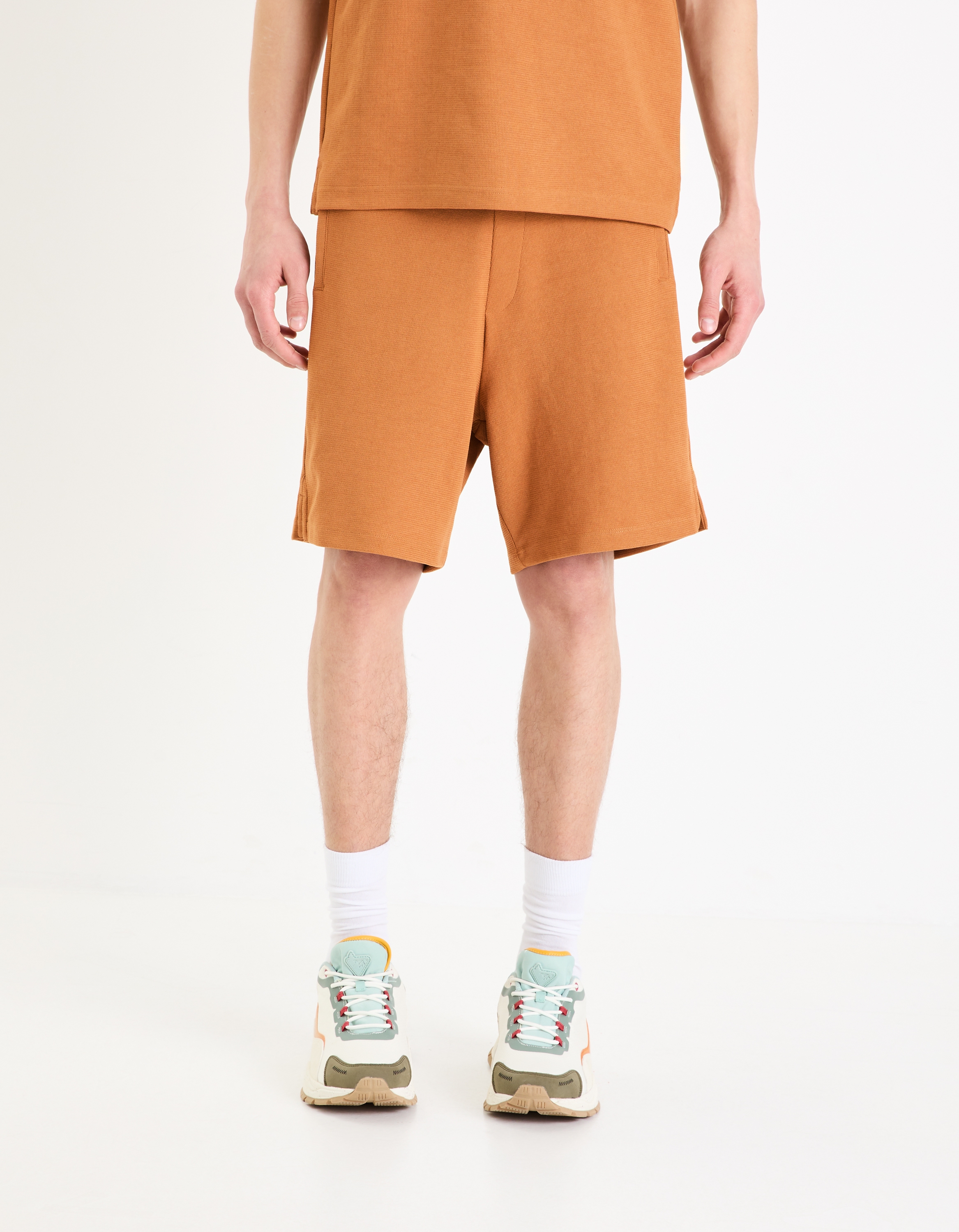 Celio Men Brown Solid Regular Fit Cotton Casual Shorts