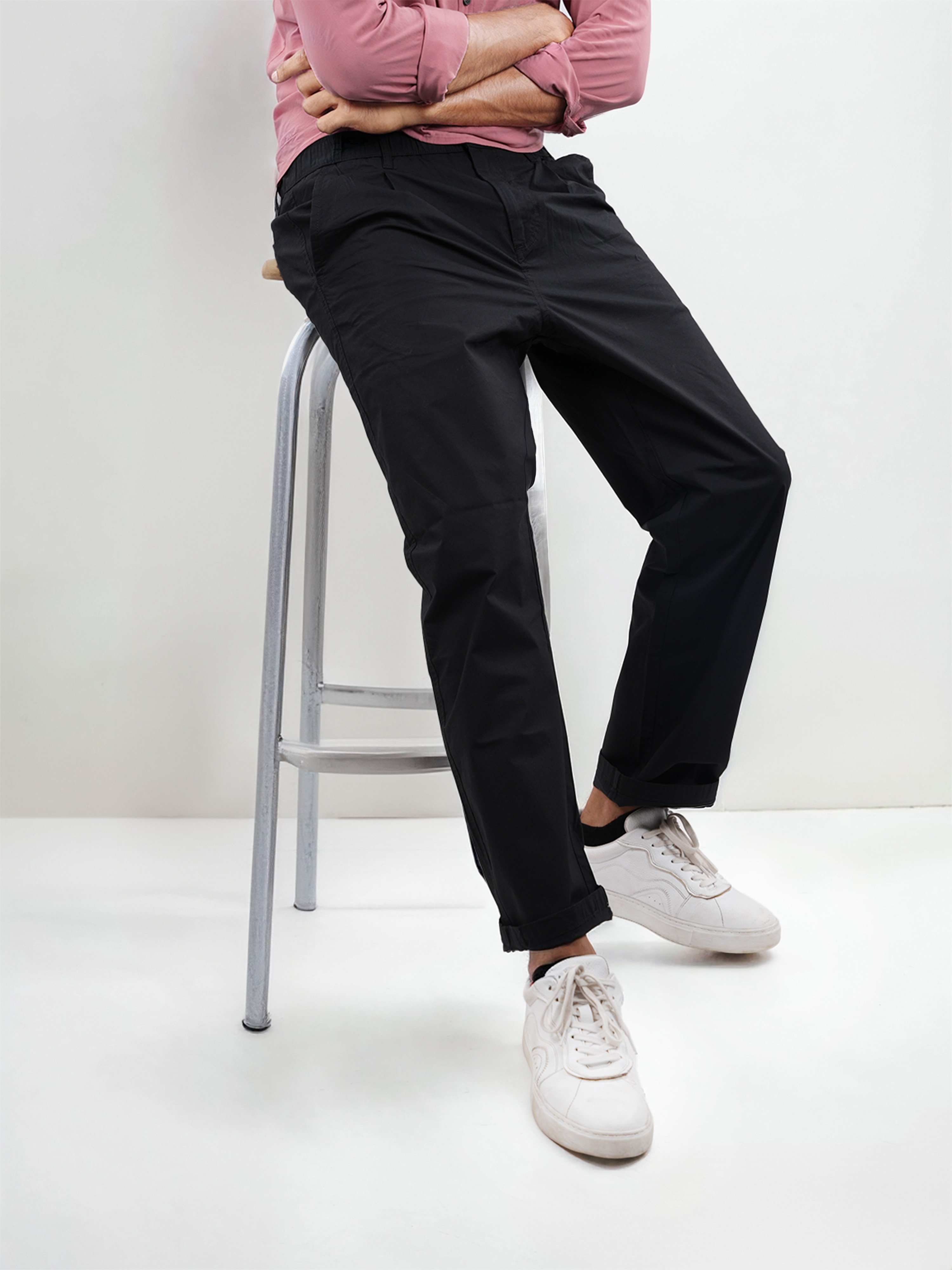 Celio Men Black Solid Regular Fit Cotton Cargo Trousers