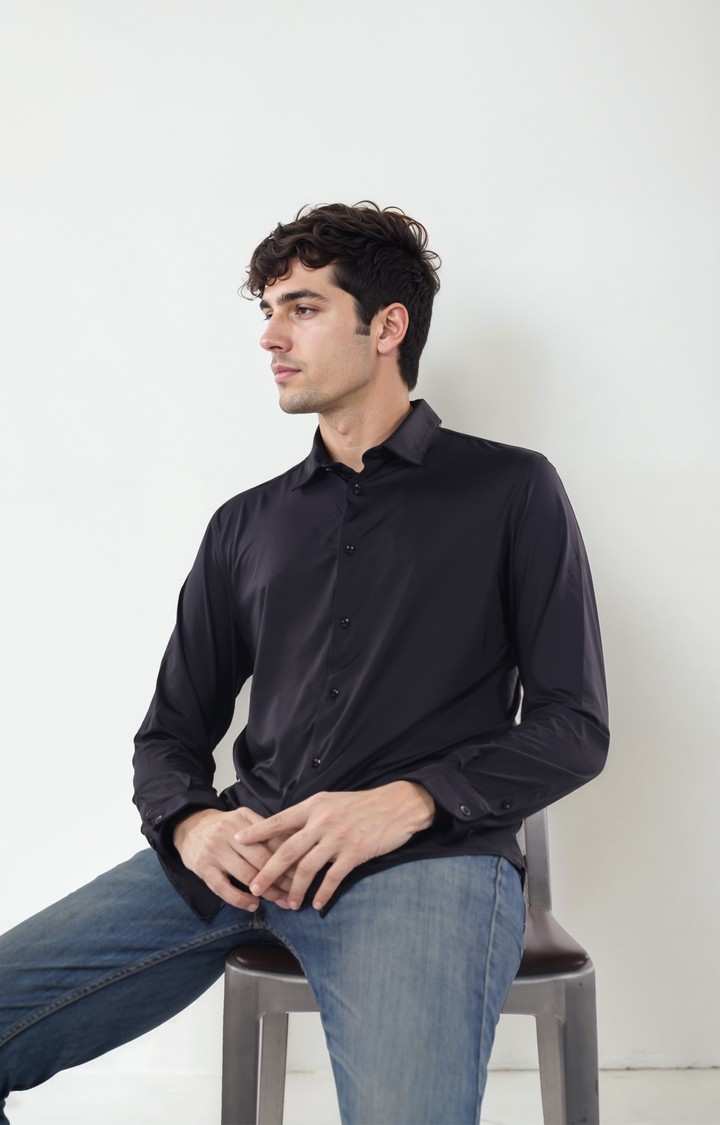 Celio Men Black Solid Regular Fit Nylon Knit Shirts