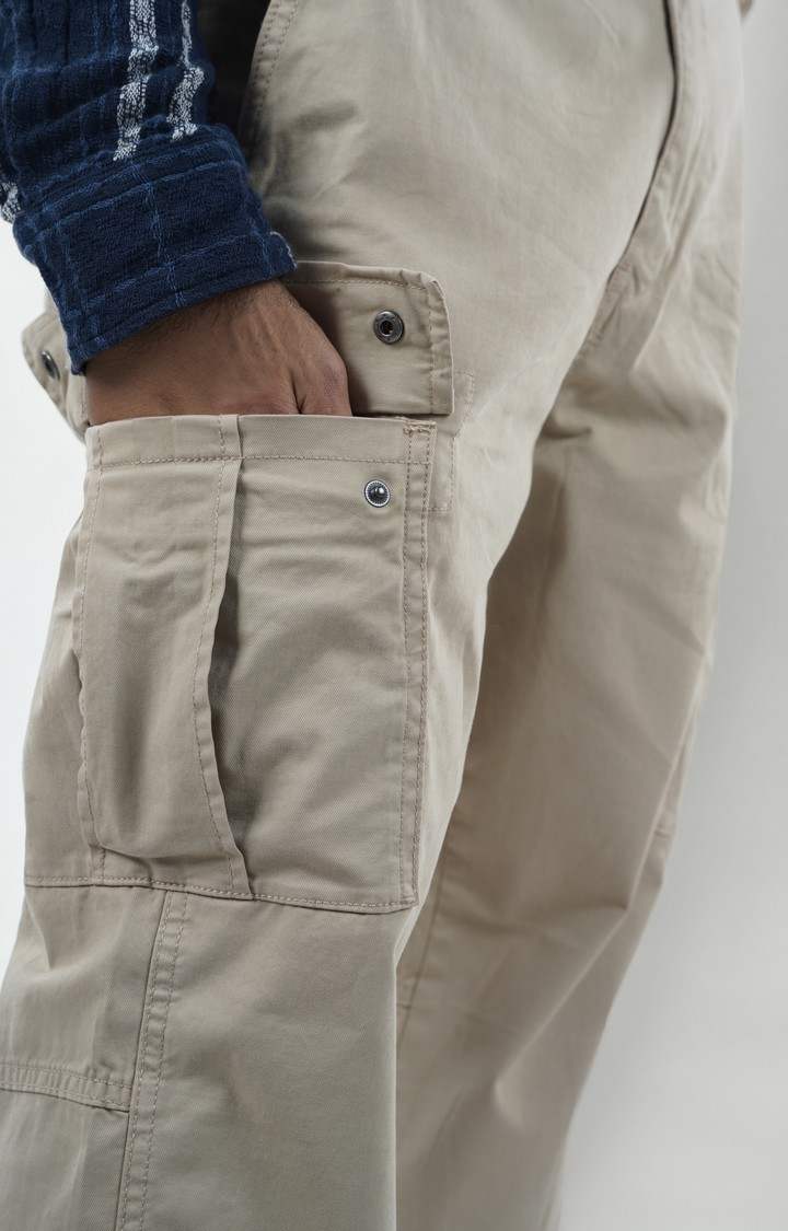 Celio Men Beige Solid Straight Fit Cotton Cargo Trousers