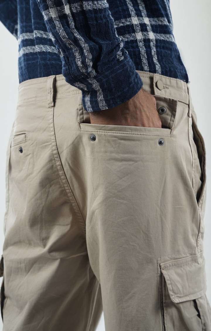 Celio Men Beige Solid Straight Fit Cotton Cargo Trousers